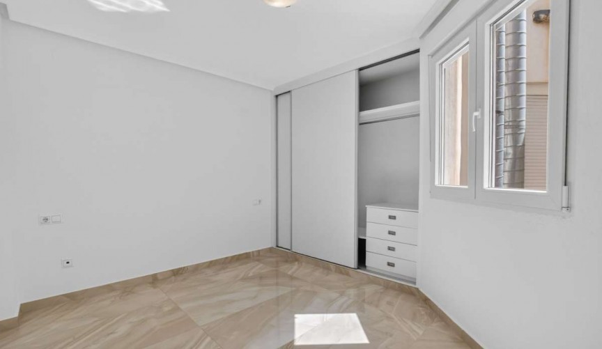 Återförsäljning - Apartment -
Torrevieja - Costa Blanca
