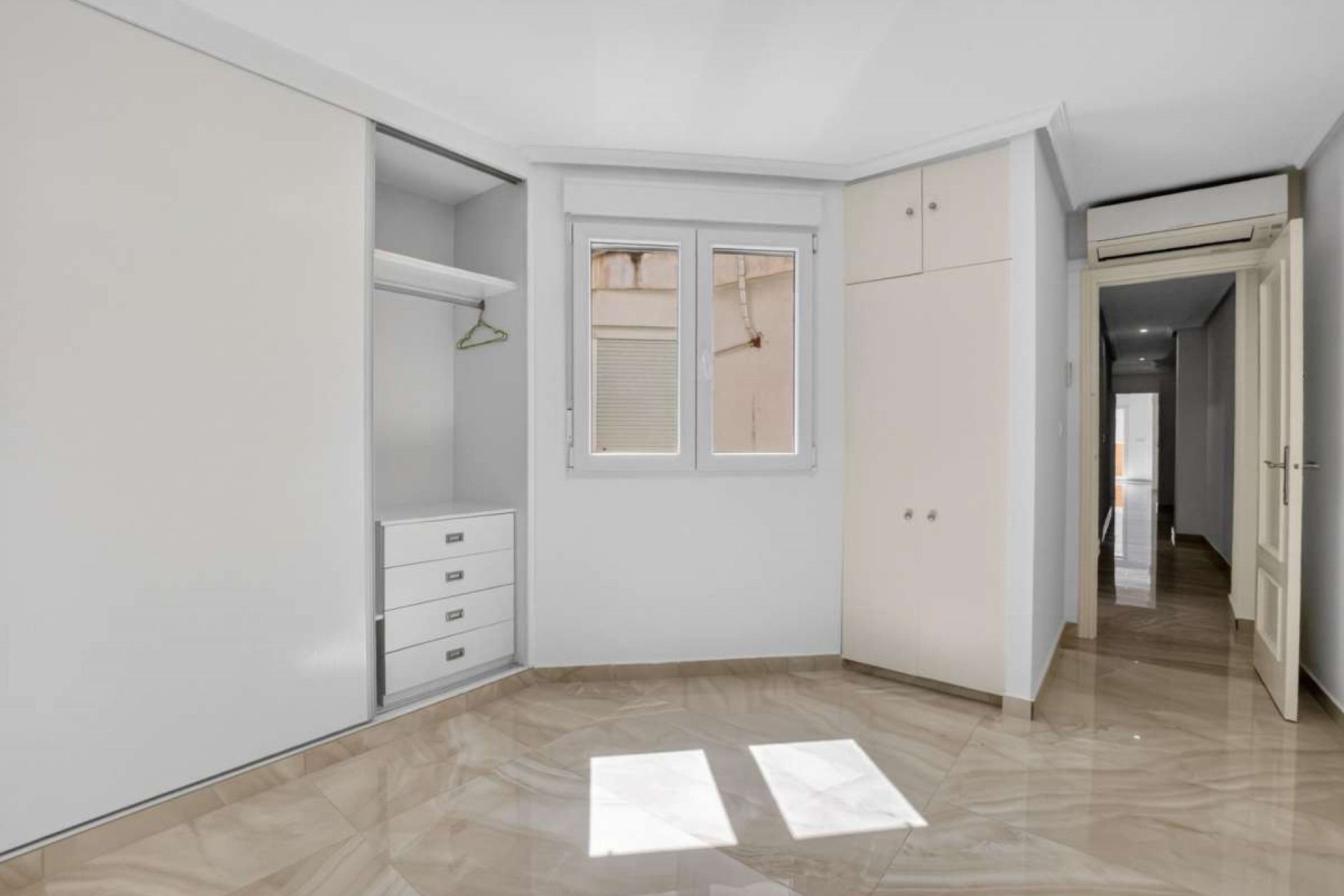 Återförsäljning - Apartment -
Torrevieja - Costa Blanca