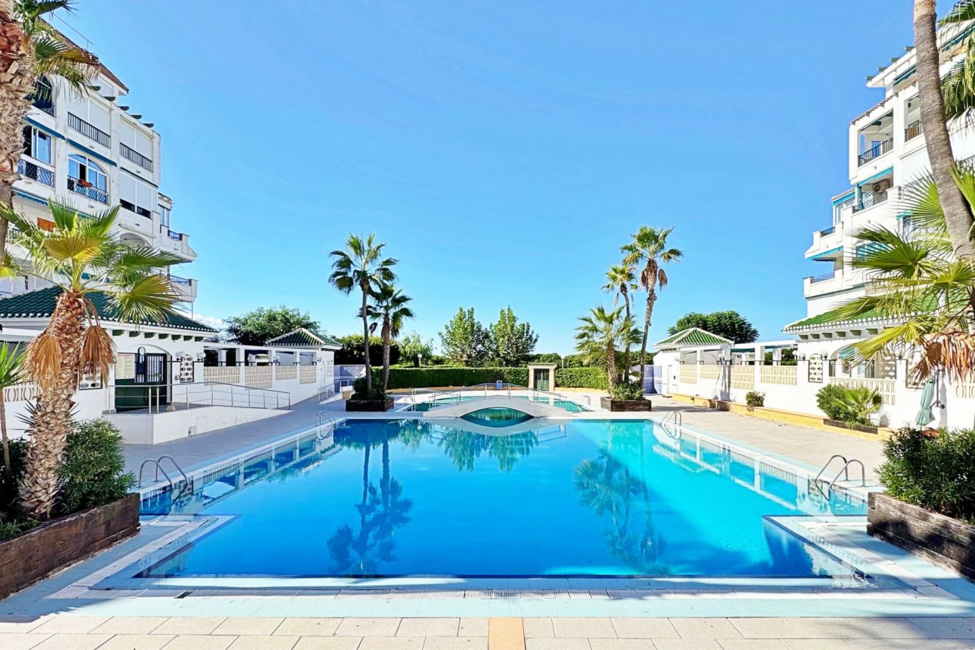 Återförsäljning - Apartment -
Torrevieja - Costa Blanca