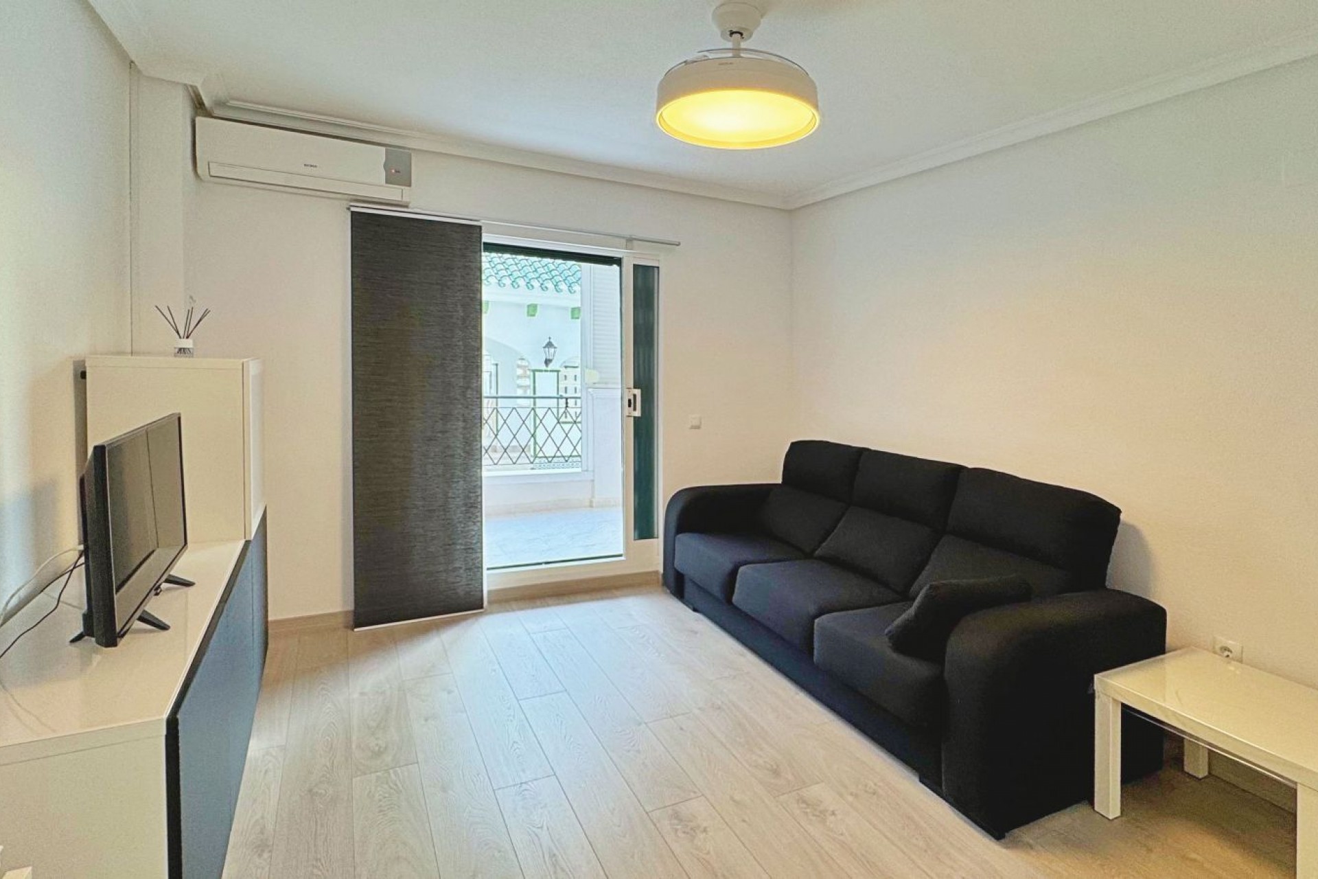 Återförsäljning - Apartment -
Torrevieja - Costa Blanca