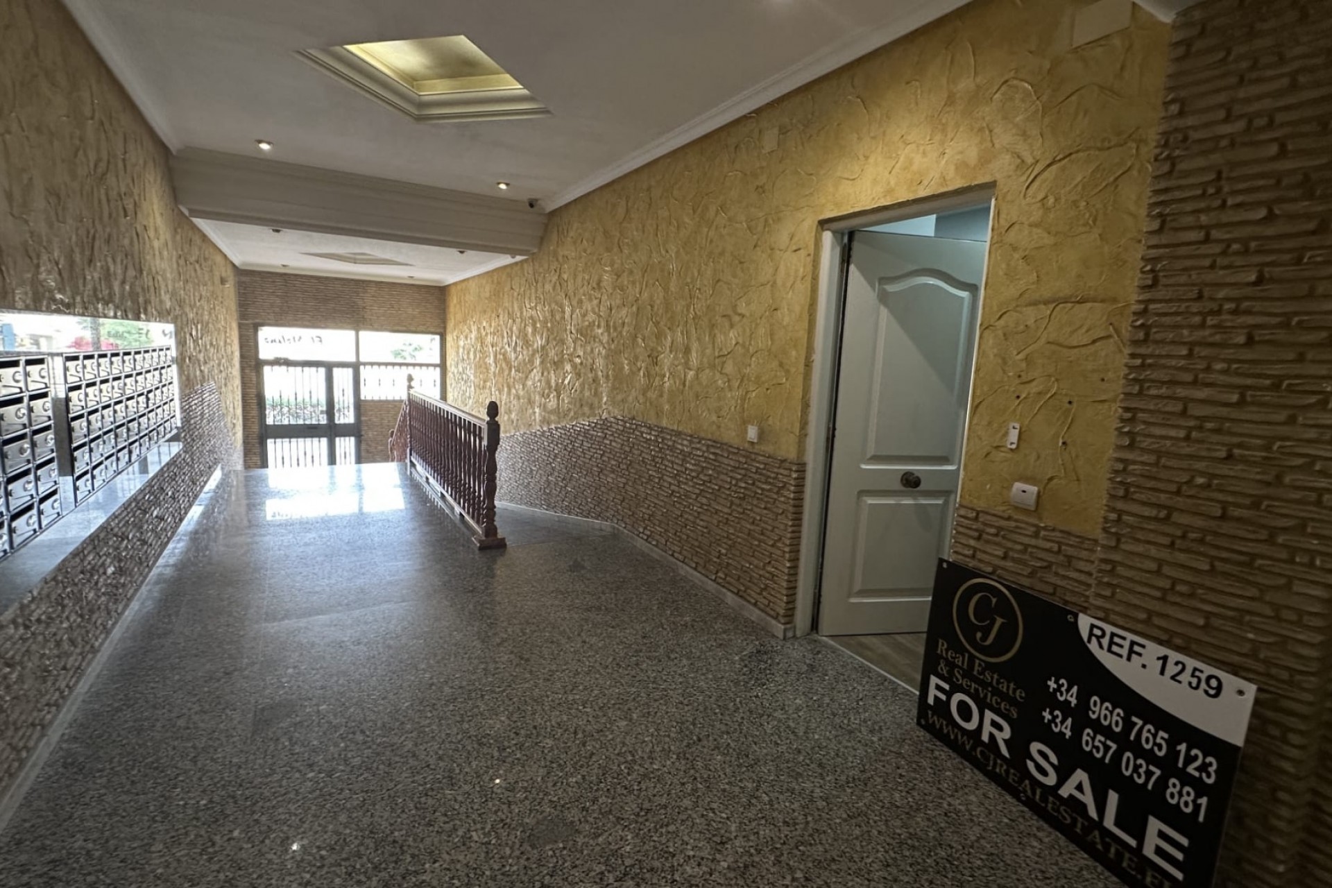 Återförsäljning - Apartment -
Torrevieja - Costa Blanca