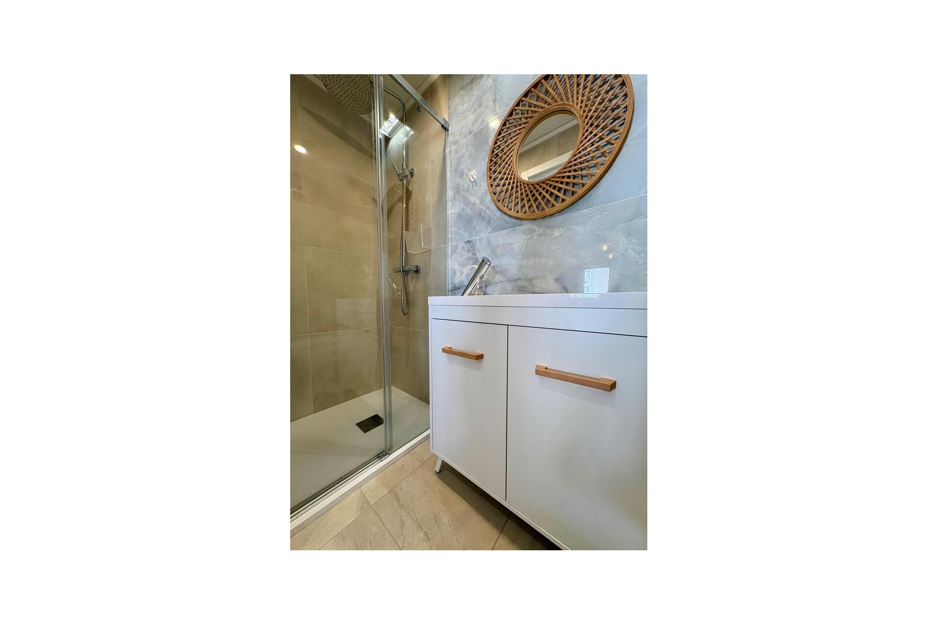 Återförsäljning - Apartment -
Torrevieja - Costa Blanca