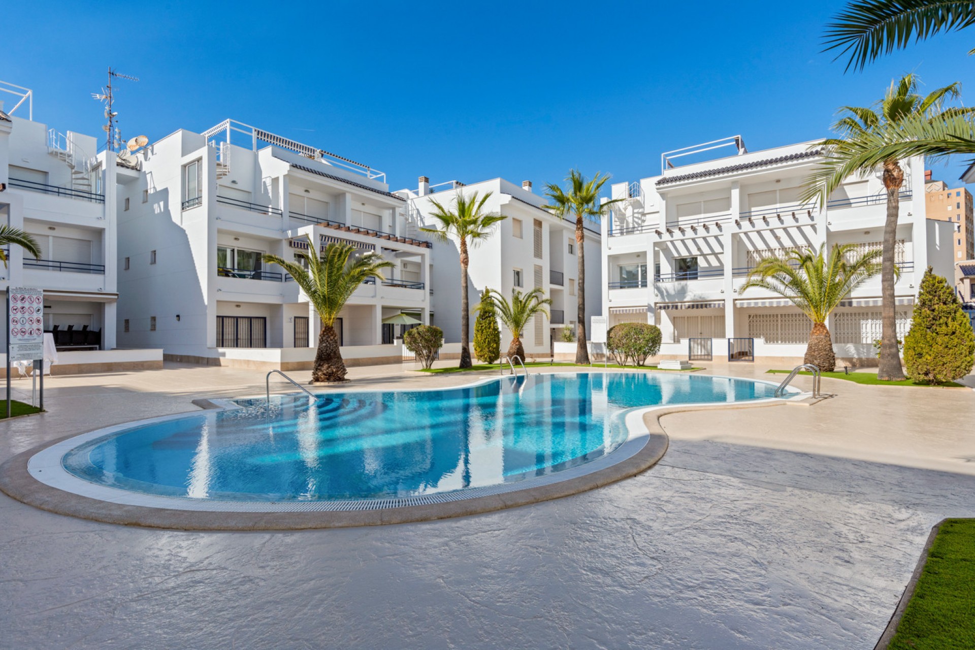 Återförsäljning - Apartment -
Torrevieja - Costa Blanca