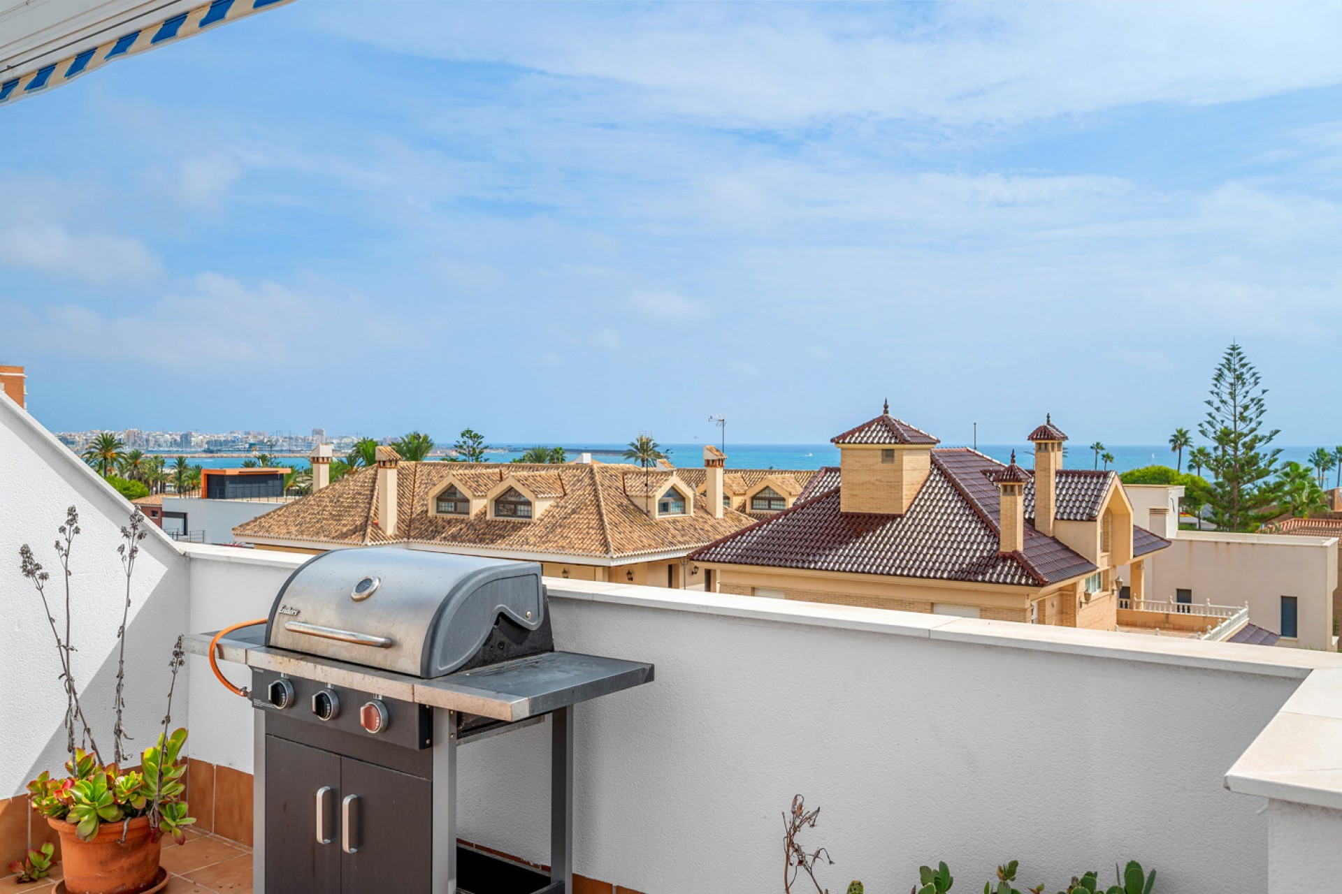 Återförsäljning - Apartment -
Torrevieja - Costa Blanca