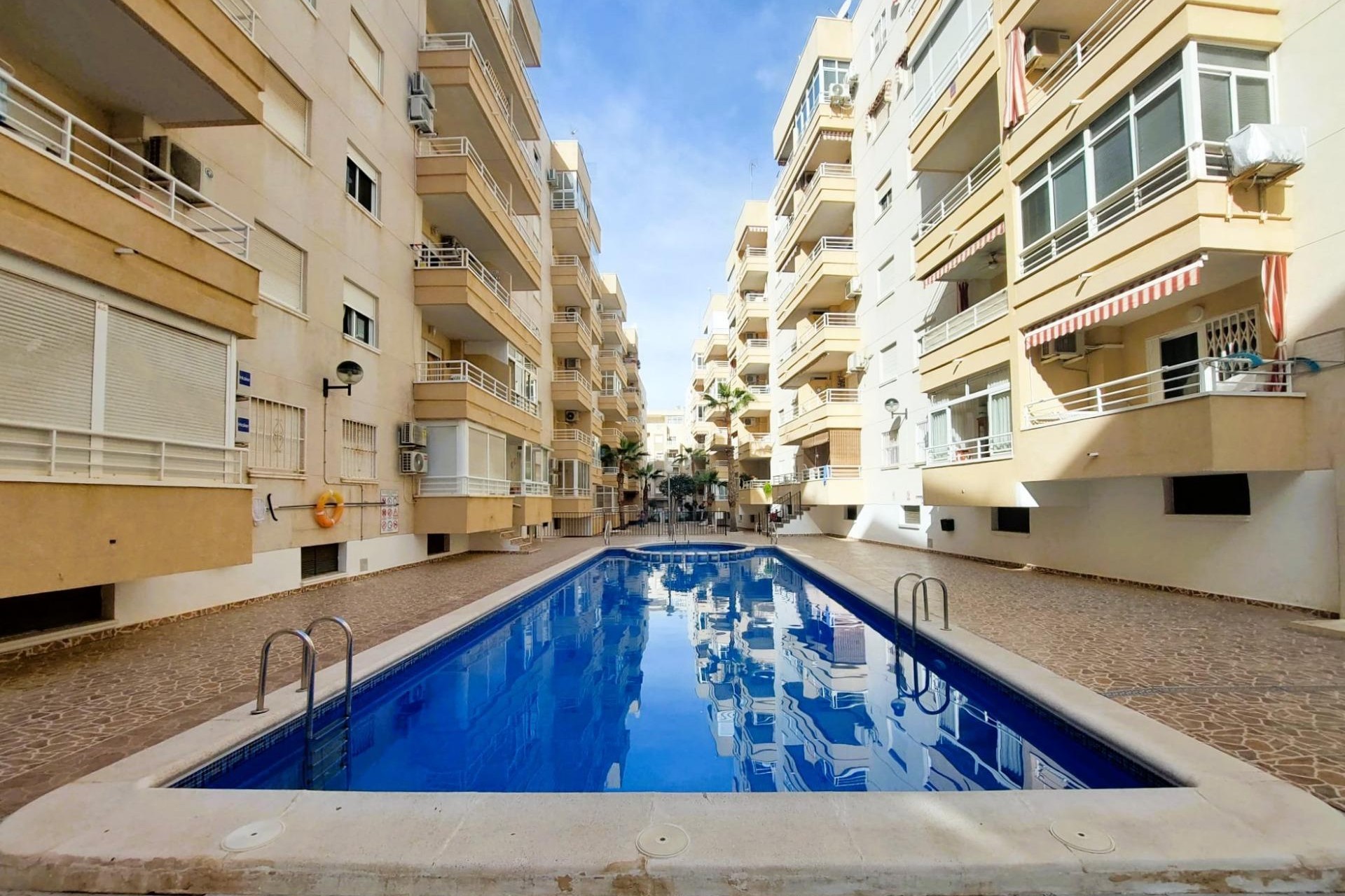 Återförsäljning - Apartment -
Torrevieja - Costa Blanca