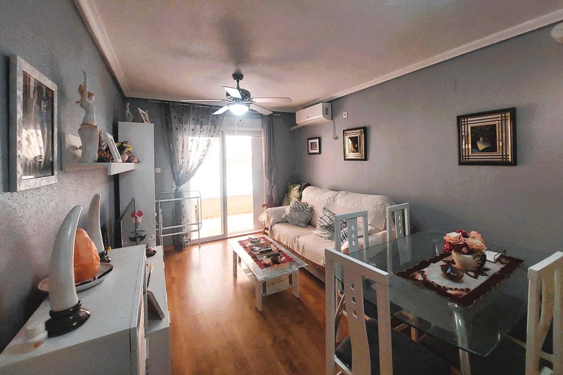 Återförsäljning - Apartment -
Torrevieja - Costa Blanca