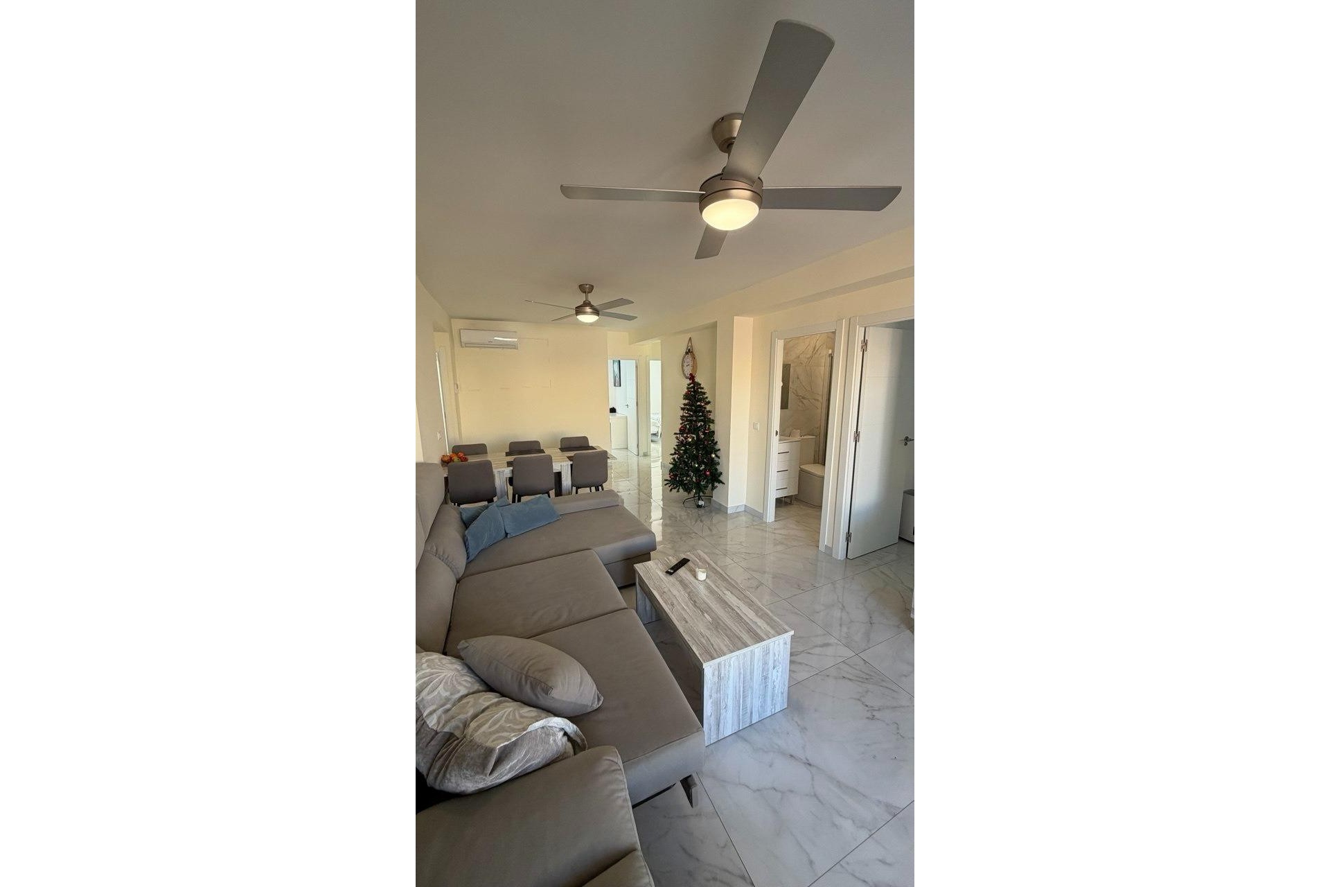 Återförsäljning - Apartment -
Torrevieja - Curva Del Palangre