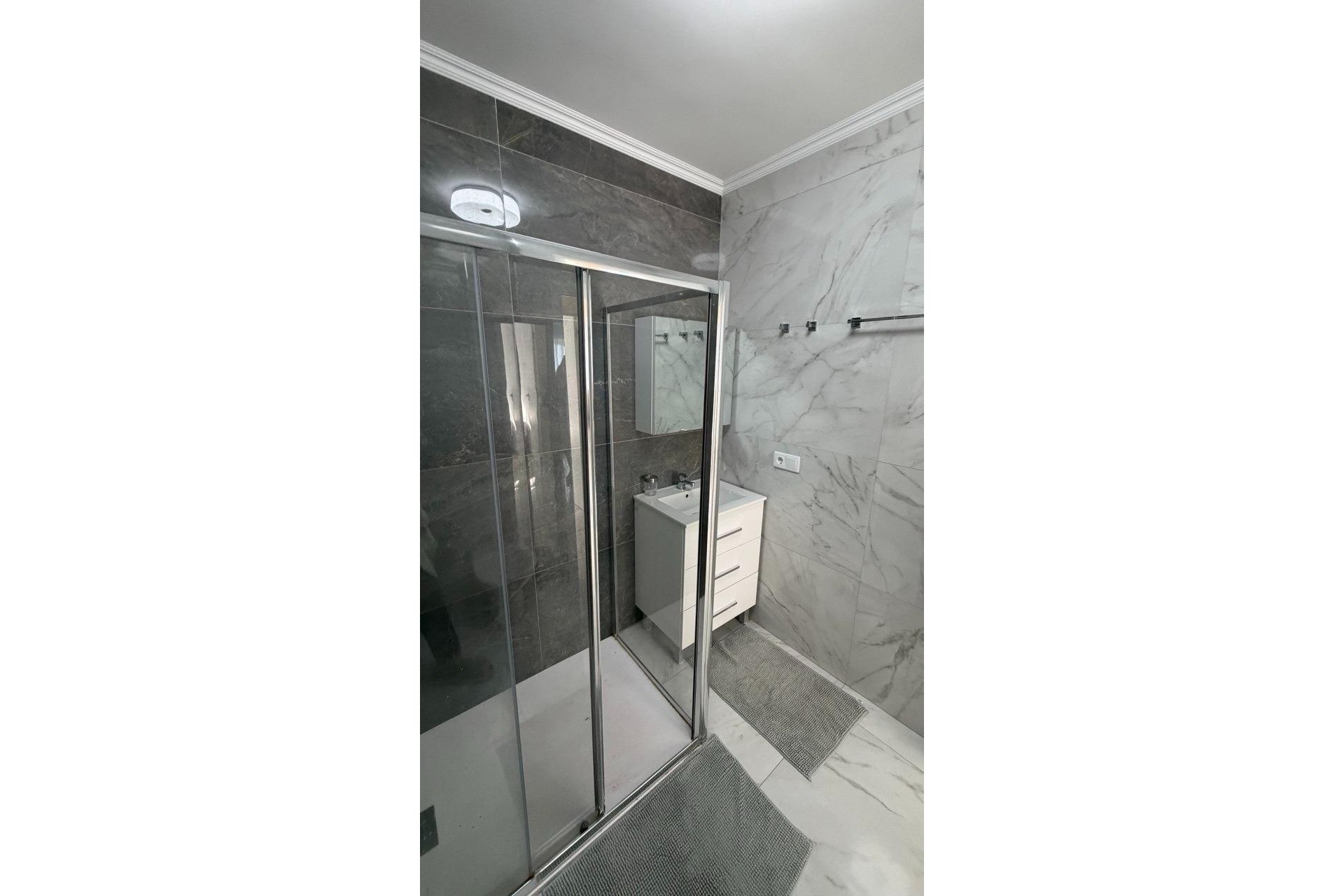 Återförsäljning - Apartment -
Torrevieja - Curva Del Palangre