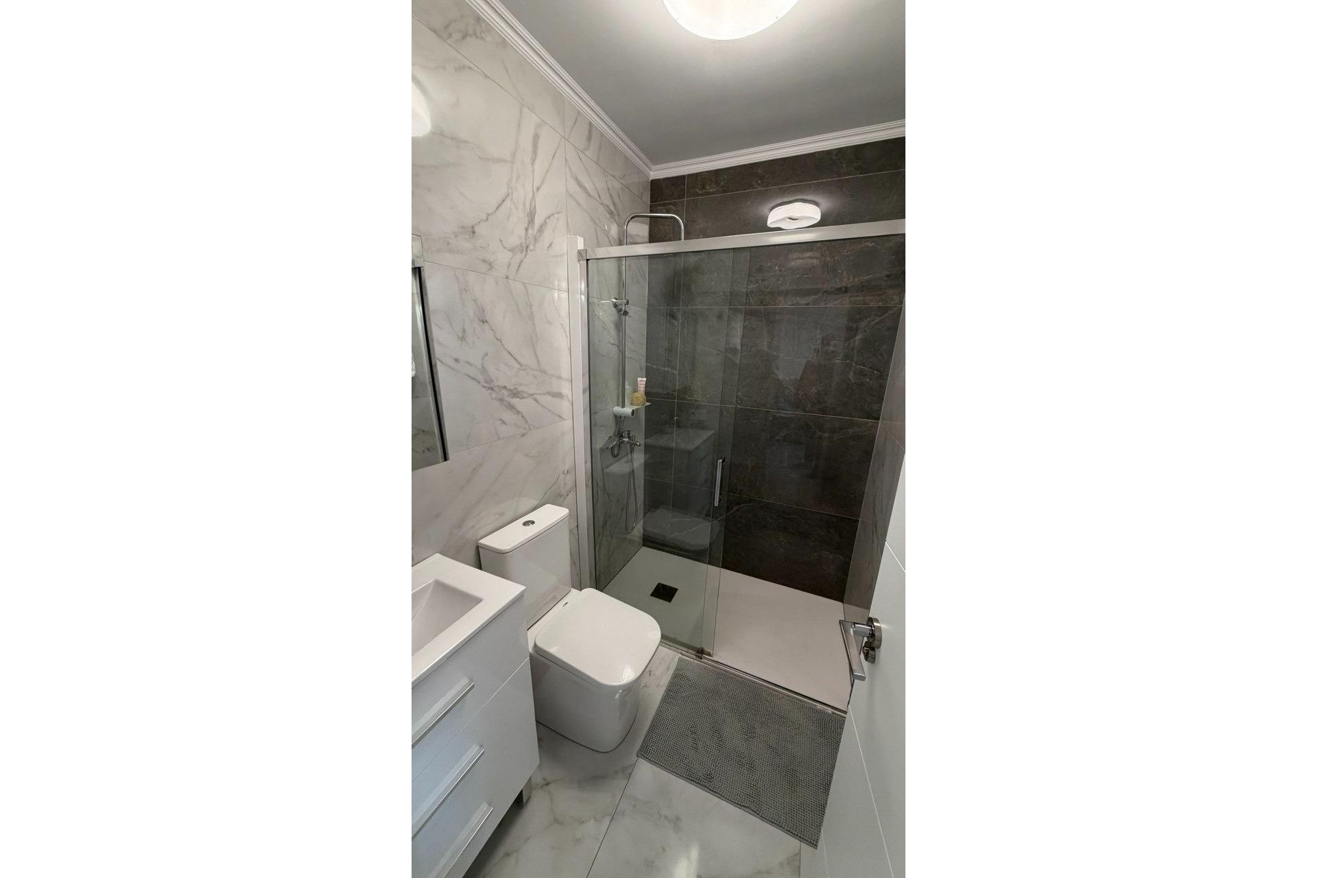 Återförsäljning - Apartment -
Torrevieja - Curva Del Palangre