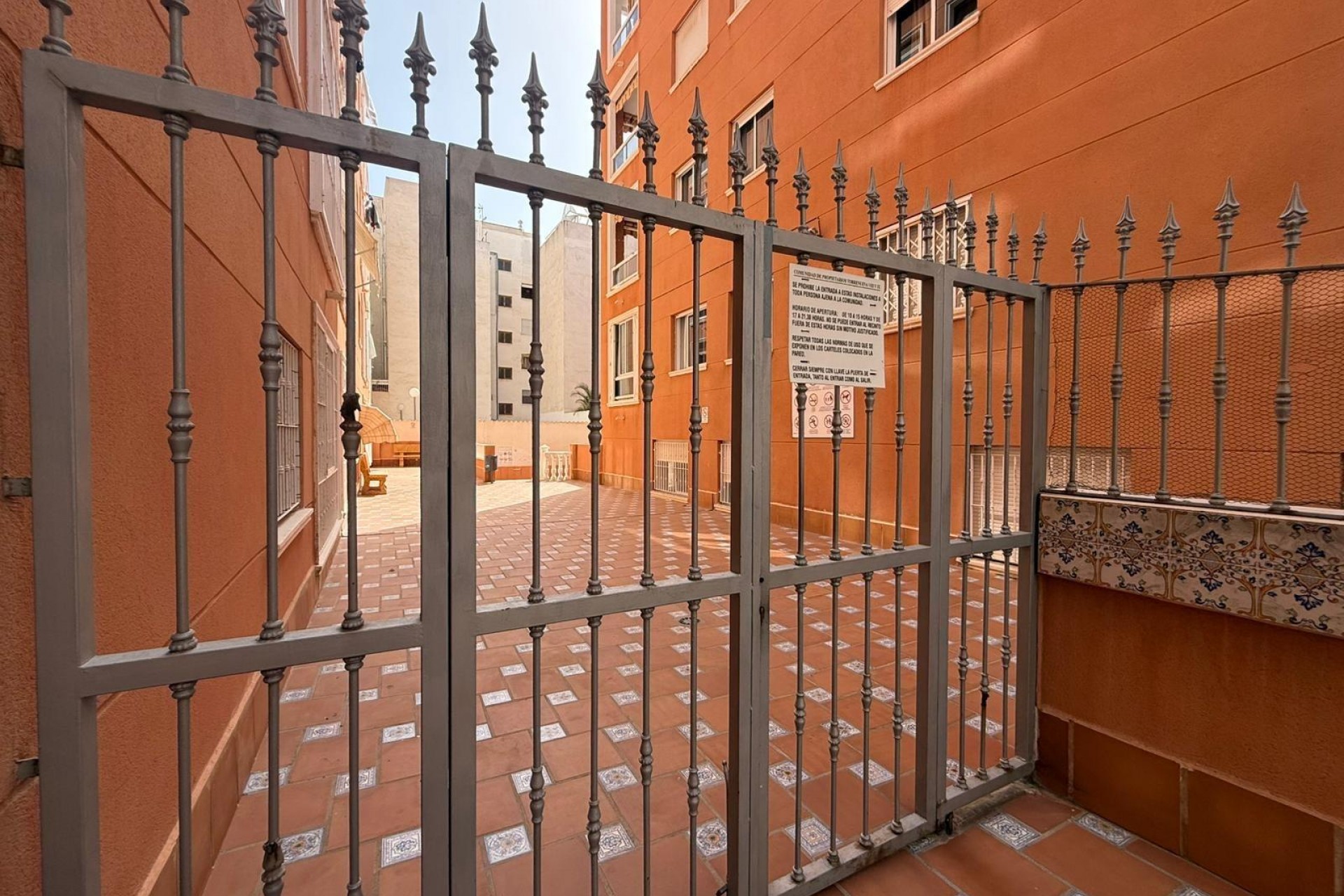 Återförsäljning - Apartment -
Torrevieja - Curva Del Palangre