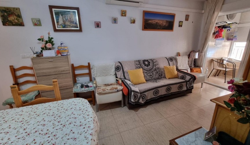 Återförsäljning - Apartment -
Torrevieja - El Molino