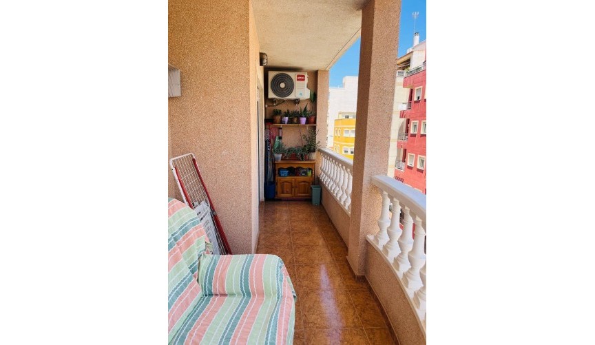 Återförsäljning - Apartment -
Torrevieja - El Molino