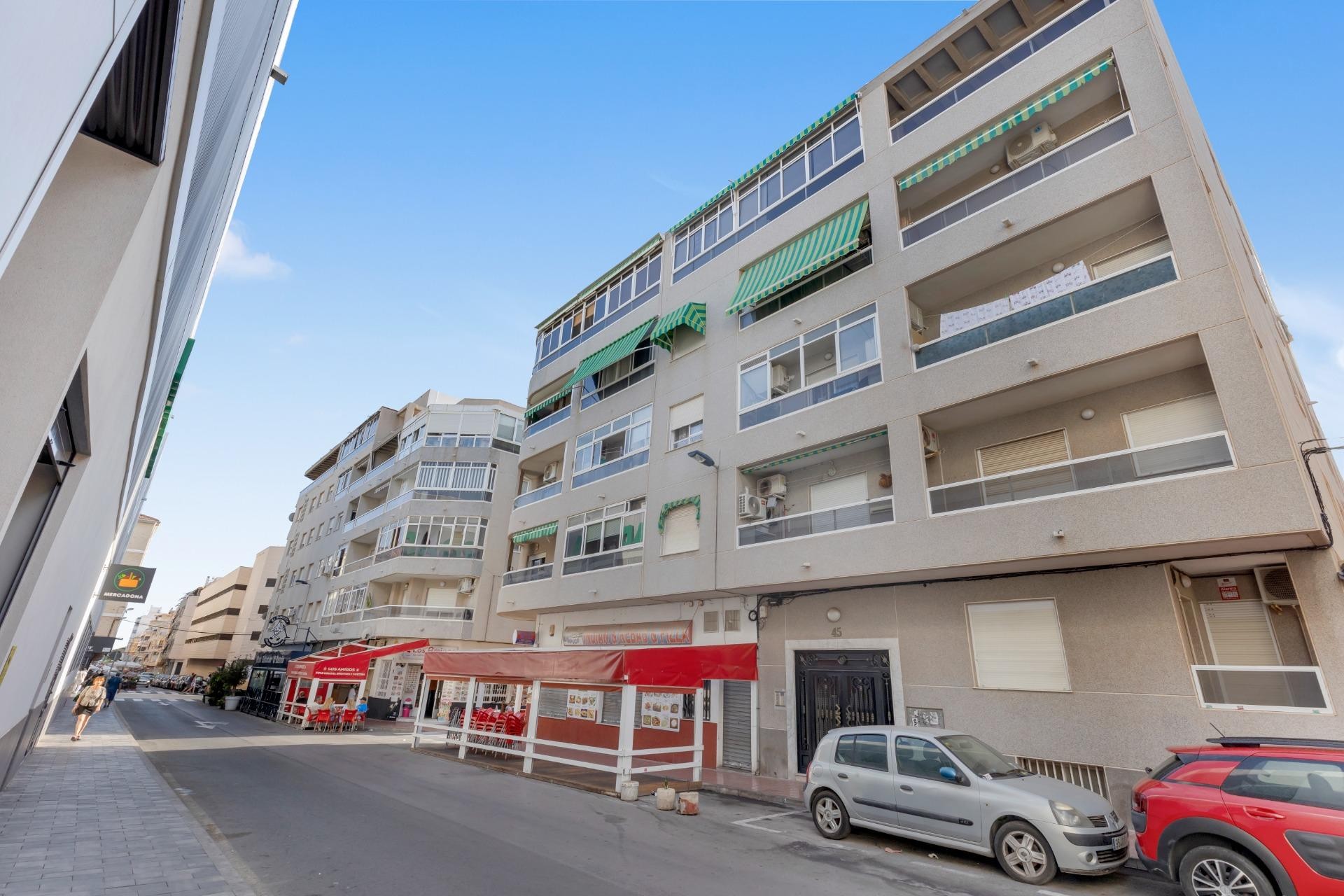 Återförsäljning - Apartment -
Torrevieja - Estacion De Autobuses