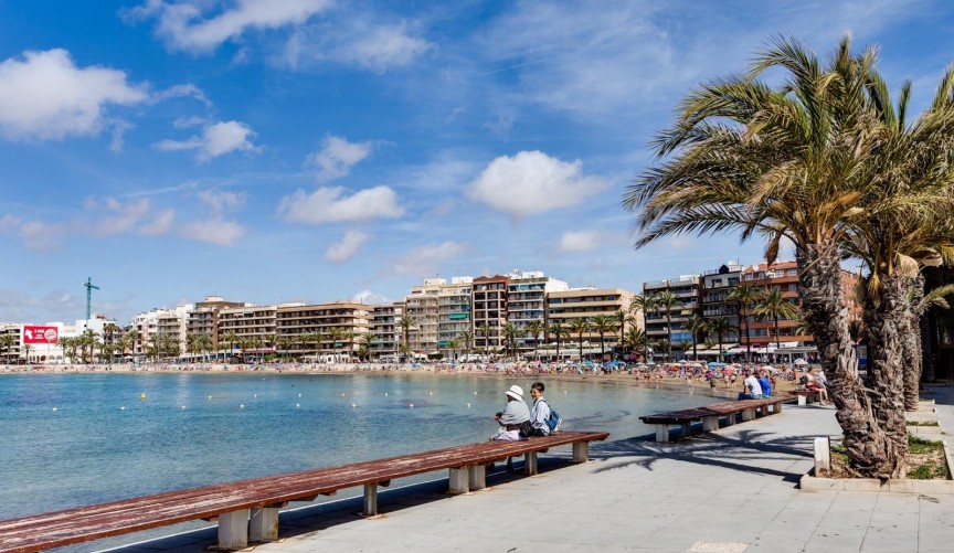 Återförsäljning - Apartment -
Torrevieja - Estacion De Autobuses