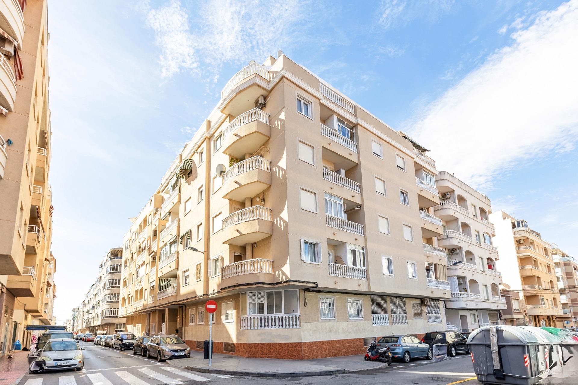 Återförsäljning - Apartment -
Torrevieja - Estacion De Autobuses