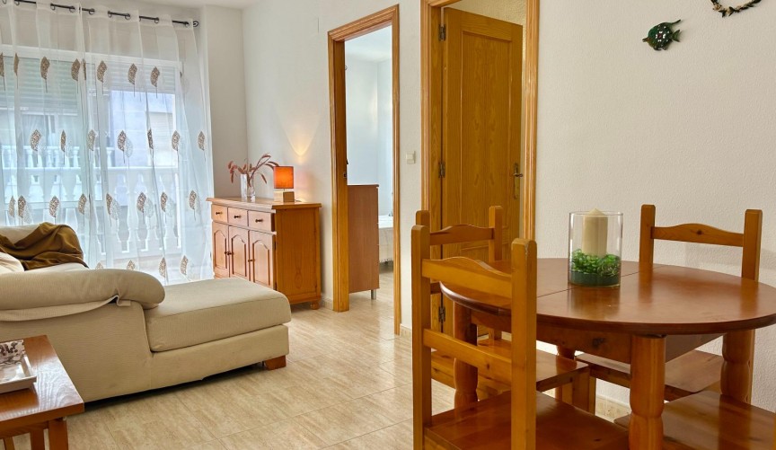 Återförsäljning - Apartment -
Torrevieja - Estacion De Autobuses