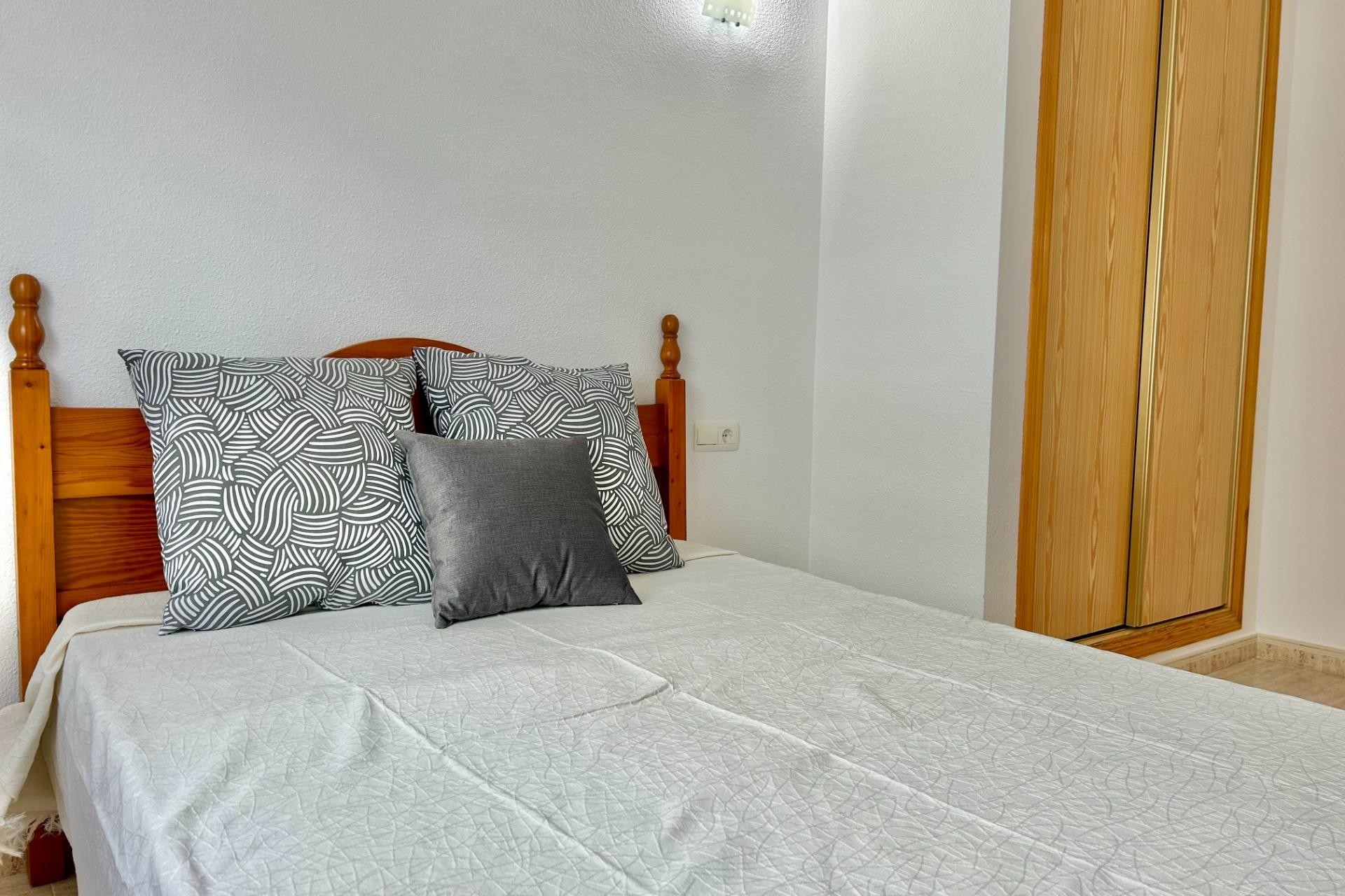 Återförsäljning - Apartment -
Torrevieja - Estacion De Autobuses