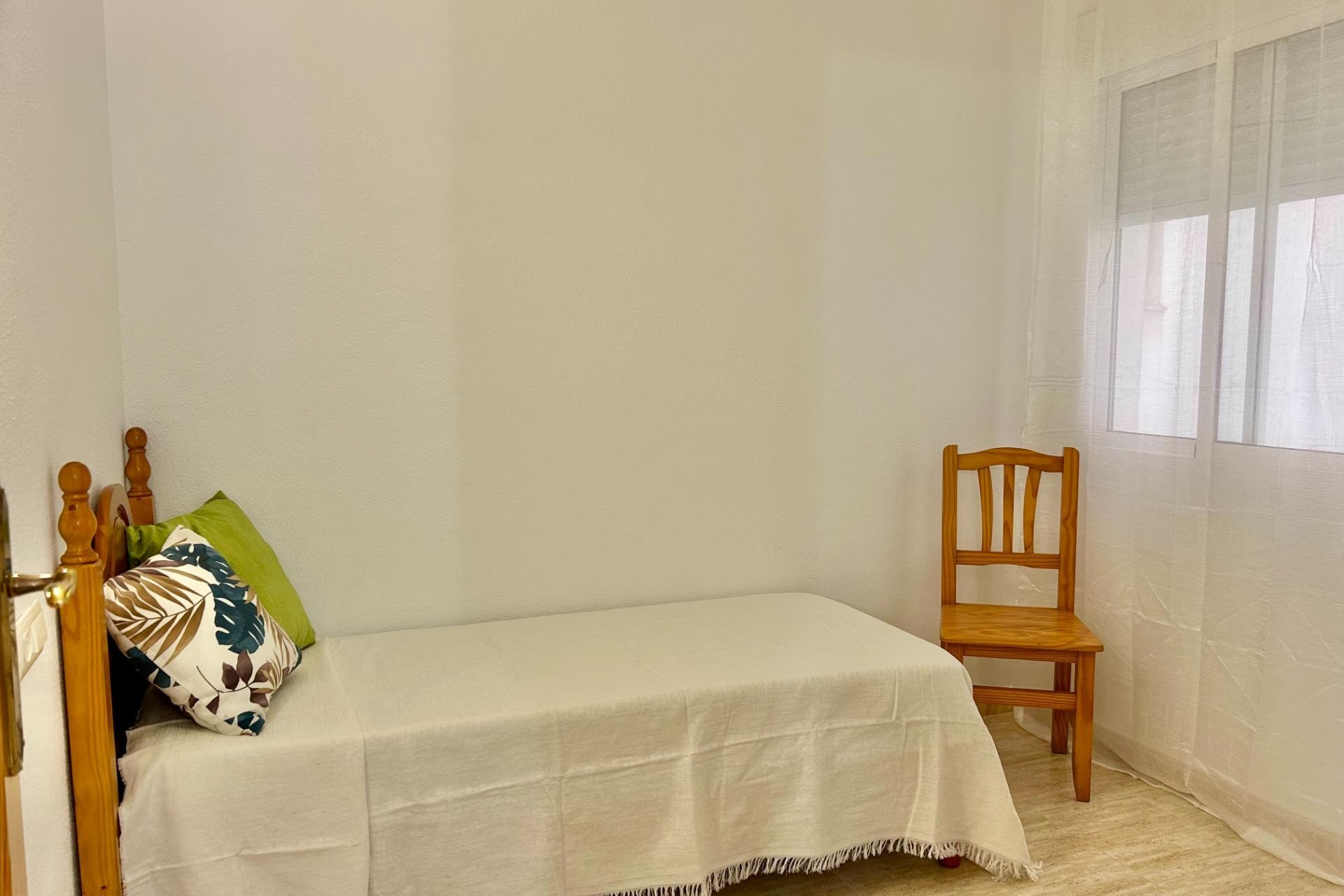 Återförsäljning - Apartment -
Torrevieja - Estacion De Autobuses