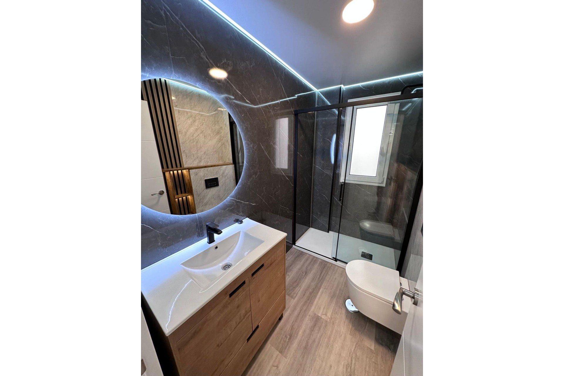 Återförsäljning - Apartment -
Torrevieja - Estacion De Autobuses