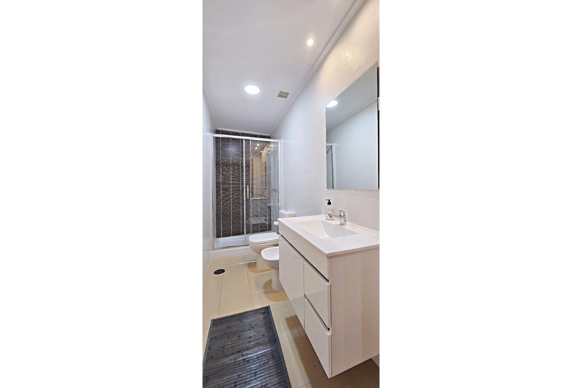 Återförsäljning - Apartment -
Torrevieja - Estacion De Autobuses