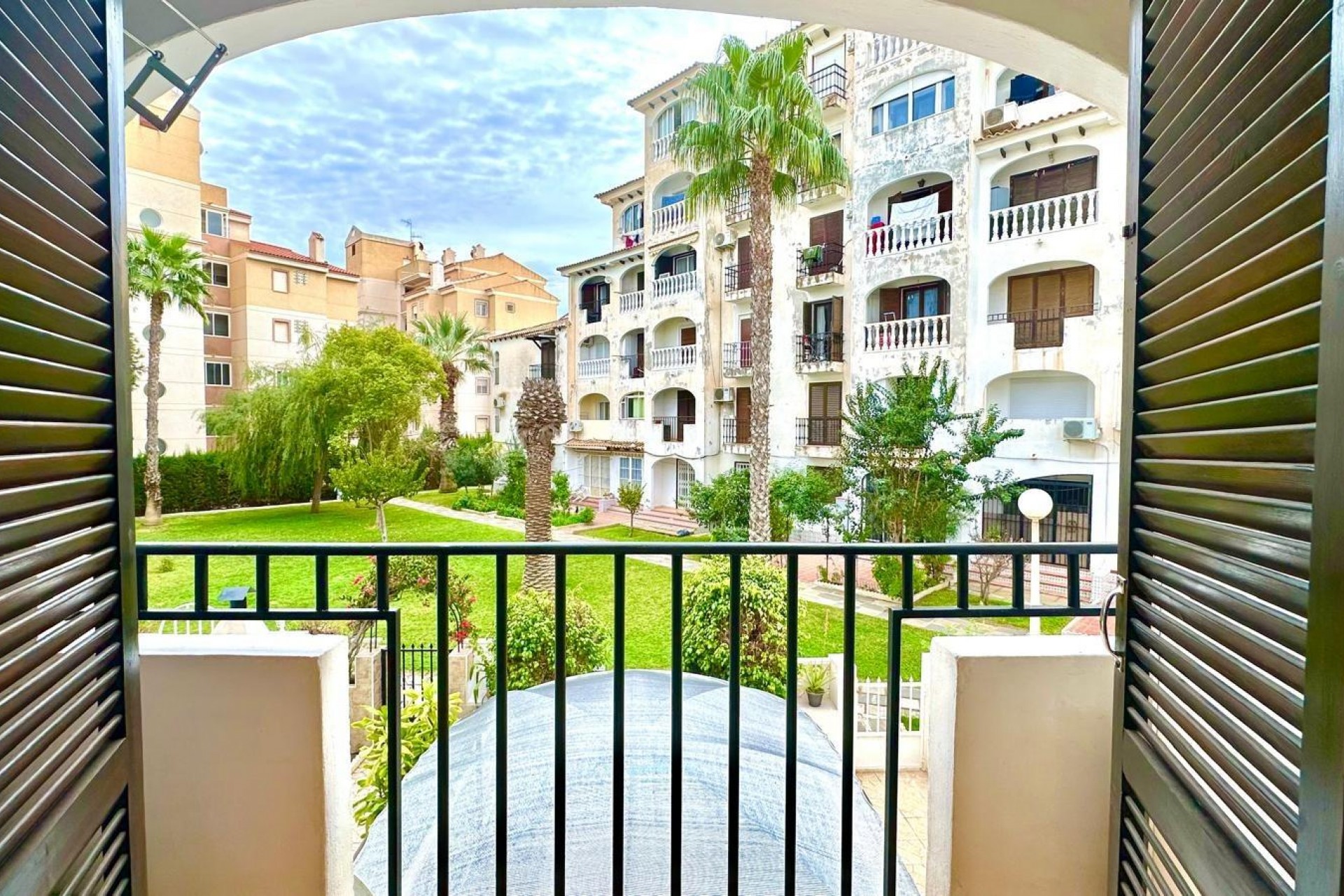 Återförsäljning - Apartment -
Torrevieja - Estacion De Autobuses