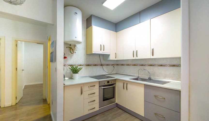 Återförsäljning - Apartment -
Torrevieja - Estacion De Autobuses