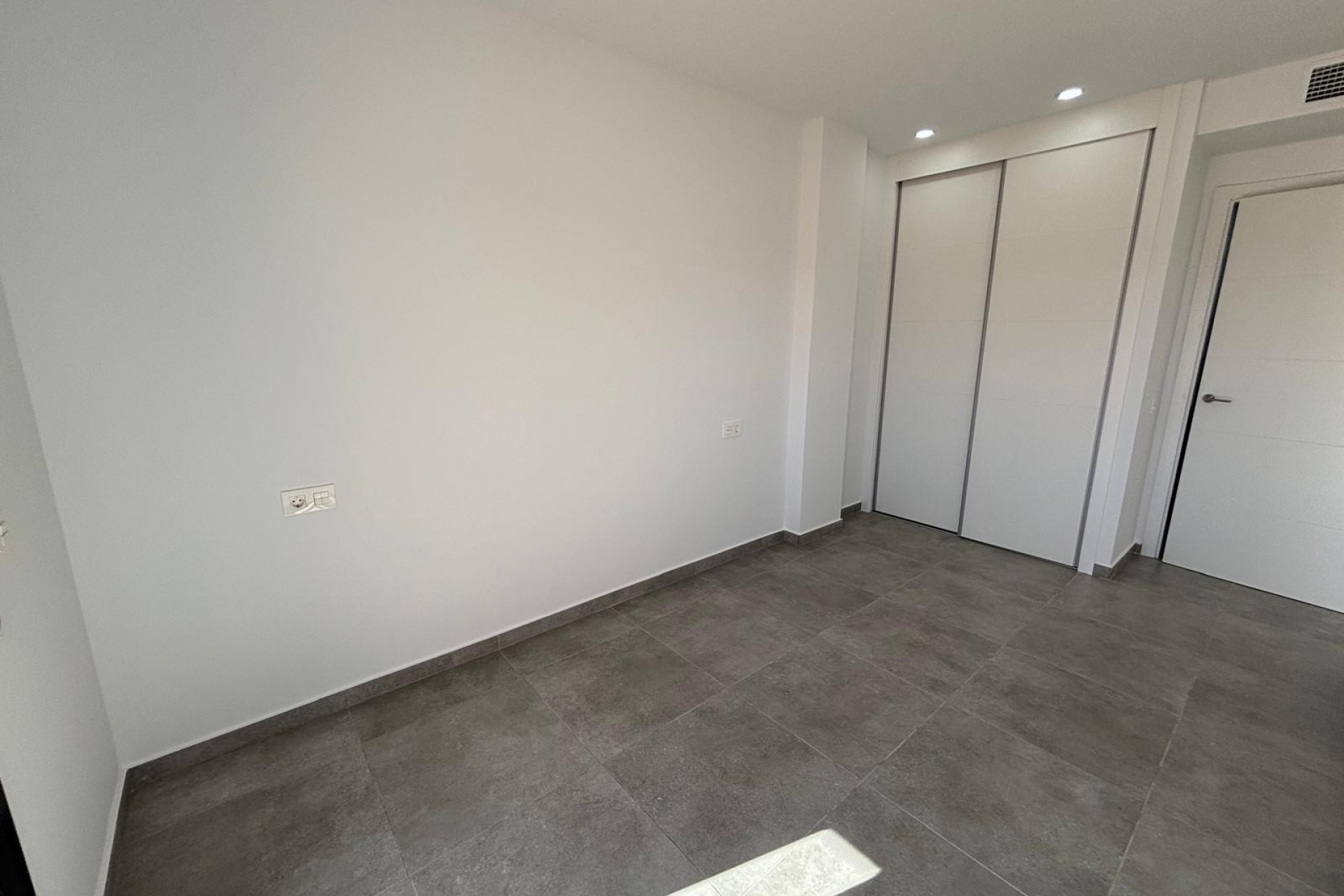 Återförsäljning - Apartment -
Torrevieja - Estacion De Autobuses