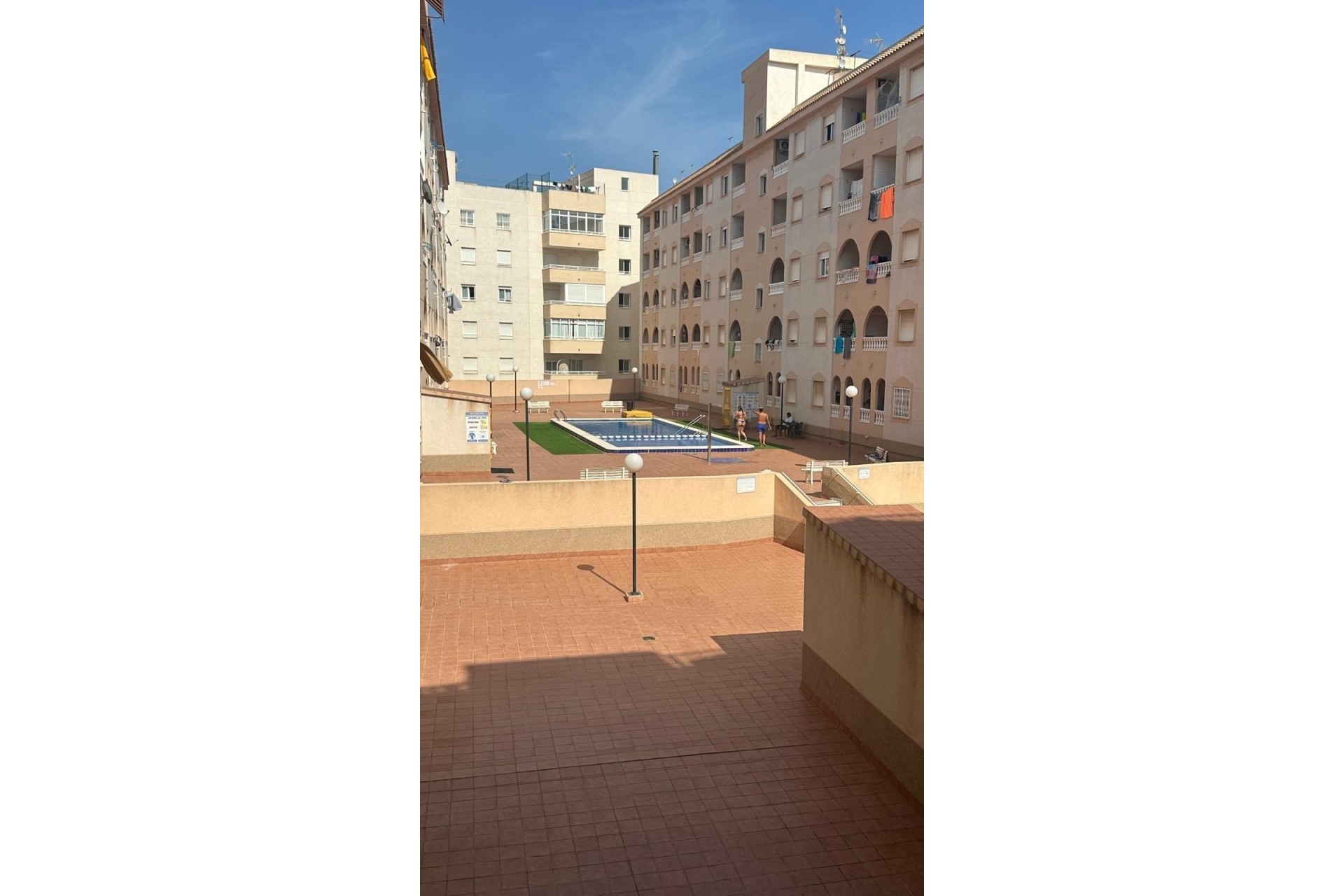 Återförsäljning - Apartment -
Torrevieja - Estacion De Autobuses