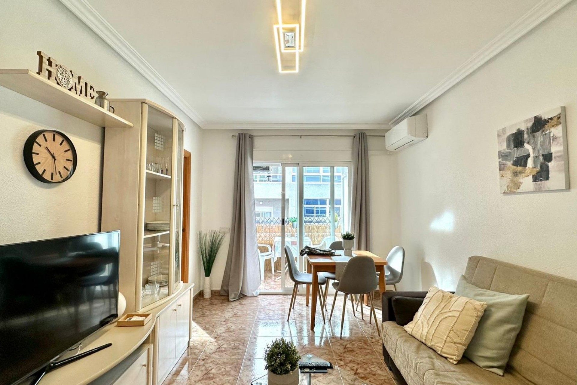 Återförsäljning - Apartment -
Torrevieja - Estacion De Autobuses