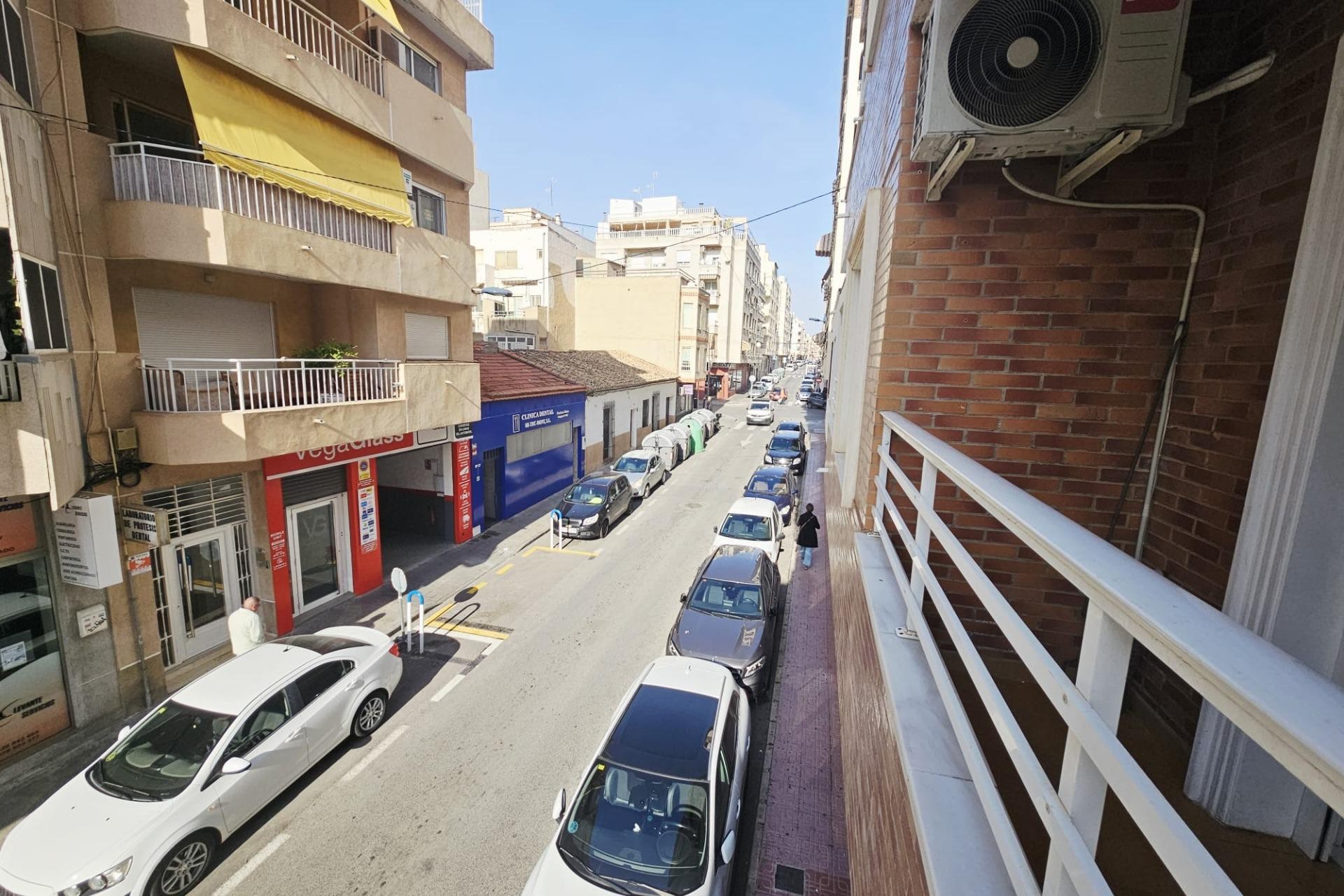 Återförsäljning - Apartment -
Torrevieja - Estacion De Autobuses
