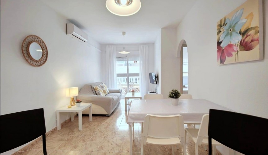 Återförsäljning - Apartment -
Torrevieja - Estacion De Autobuses