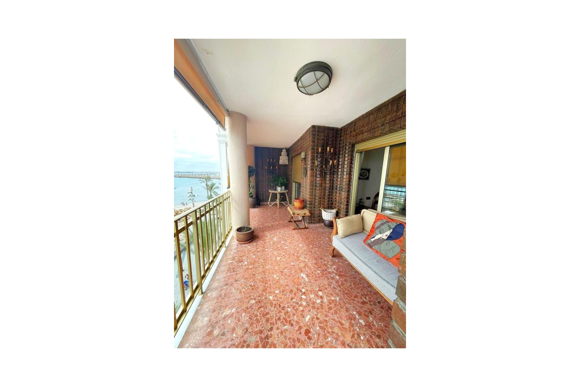 Återförsäljning - Apartment -
Torrevieja - Estacion De Autobuses