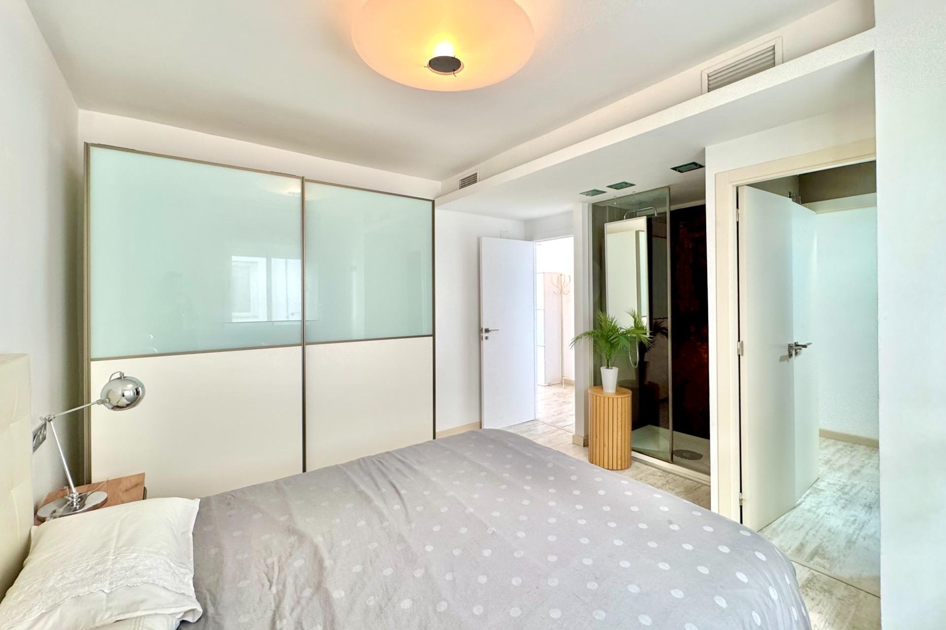 Återförsäljning - Apartment -
Torrevieja - Estacion De Autobuses