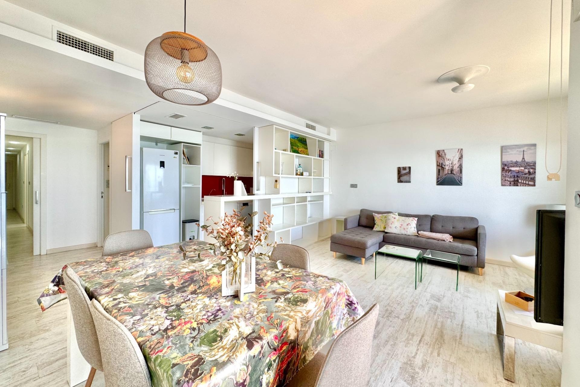 Återförsäljning - Apartment -
Torrevieja - Estacion De Autobuses