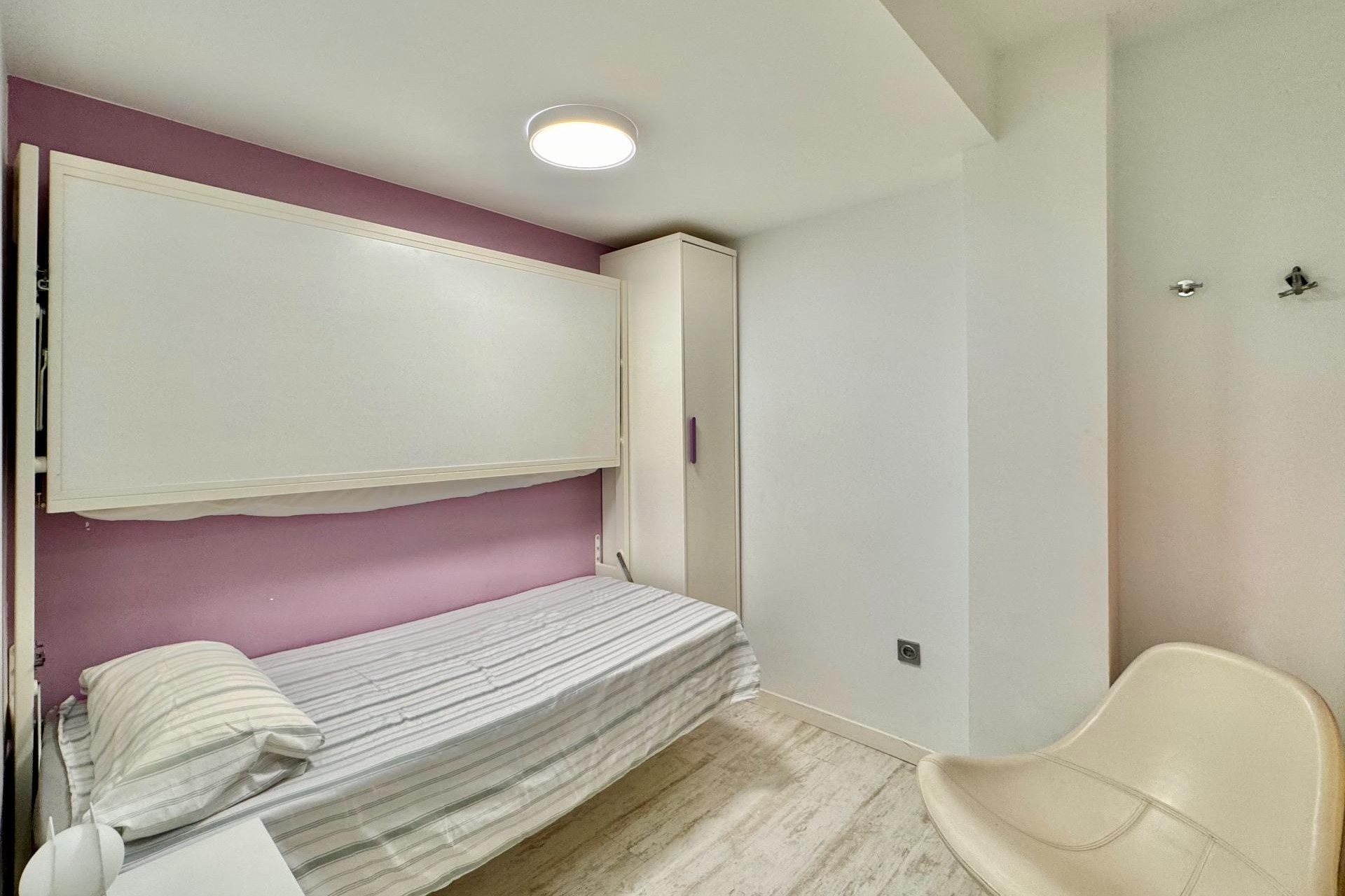 Återförsäljning - Apartment -
Torrevieja - Estacion De Autobuses