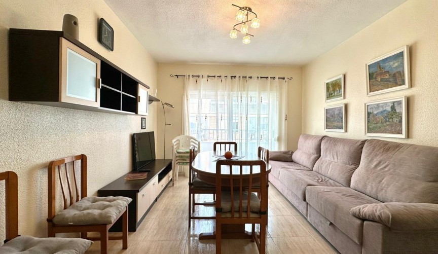 Återförsäljning - Apartment -
Torrevieja - Estacion De Autobuses