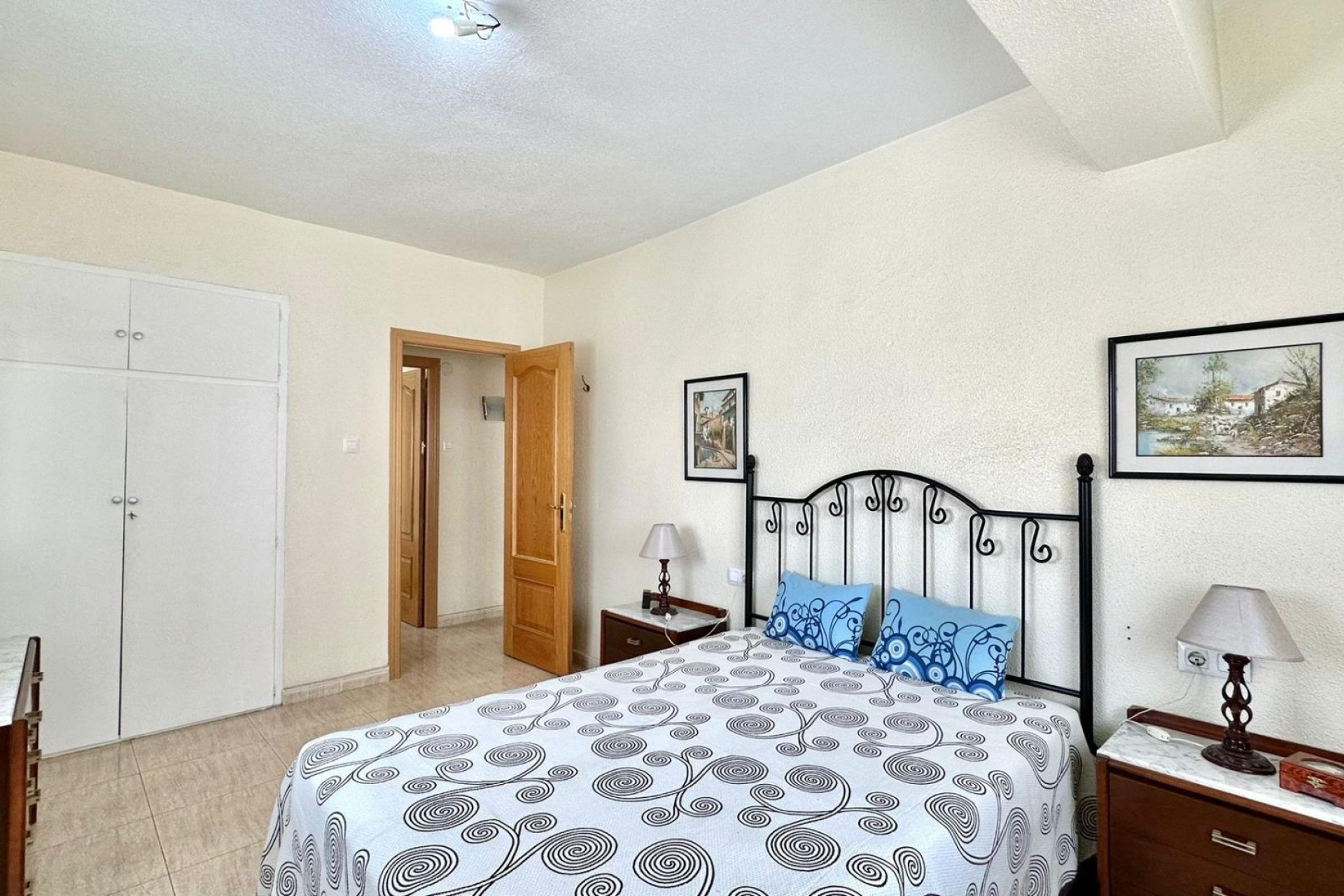 Återförsäljning - Apartment -
Torrevieja - Estacion De Autobuses