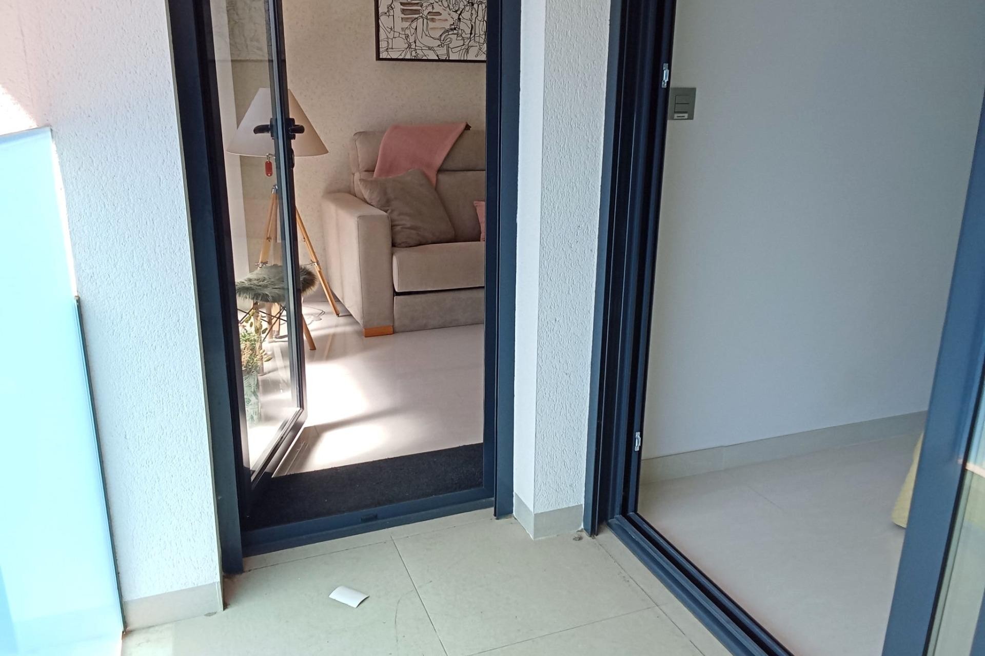 Återförsäljning - Apartment -
Torrevieja - Estacion De Autobuses