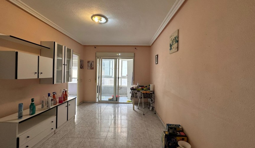 Återförsäljning - Apartment -
Torrevieja - Estacion De Autobuses