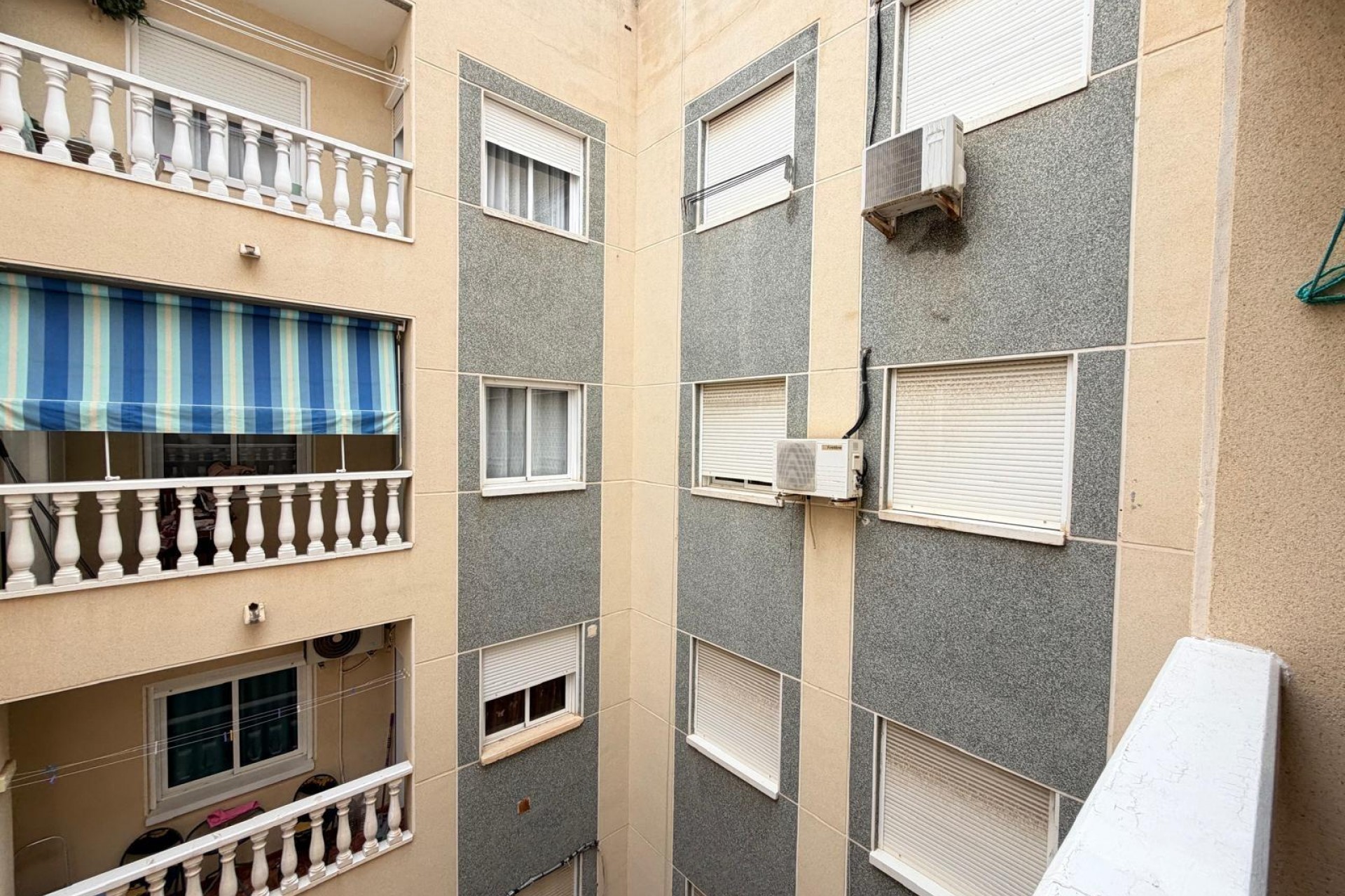 Återförsäljning - Apartment -
Torrevieja - Estacion De Autobuses
