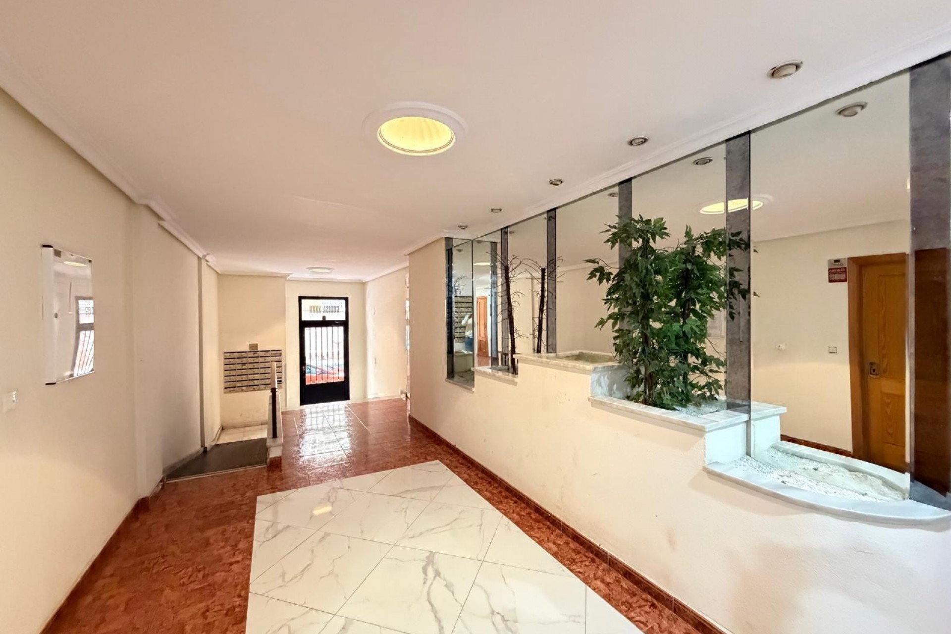 Återförsäljning - Apartment -
Torrevieja - Estacion De Autobuses