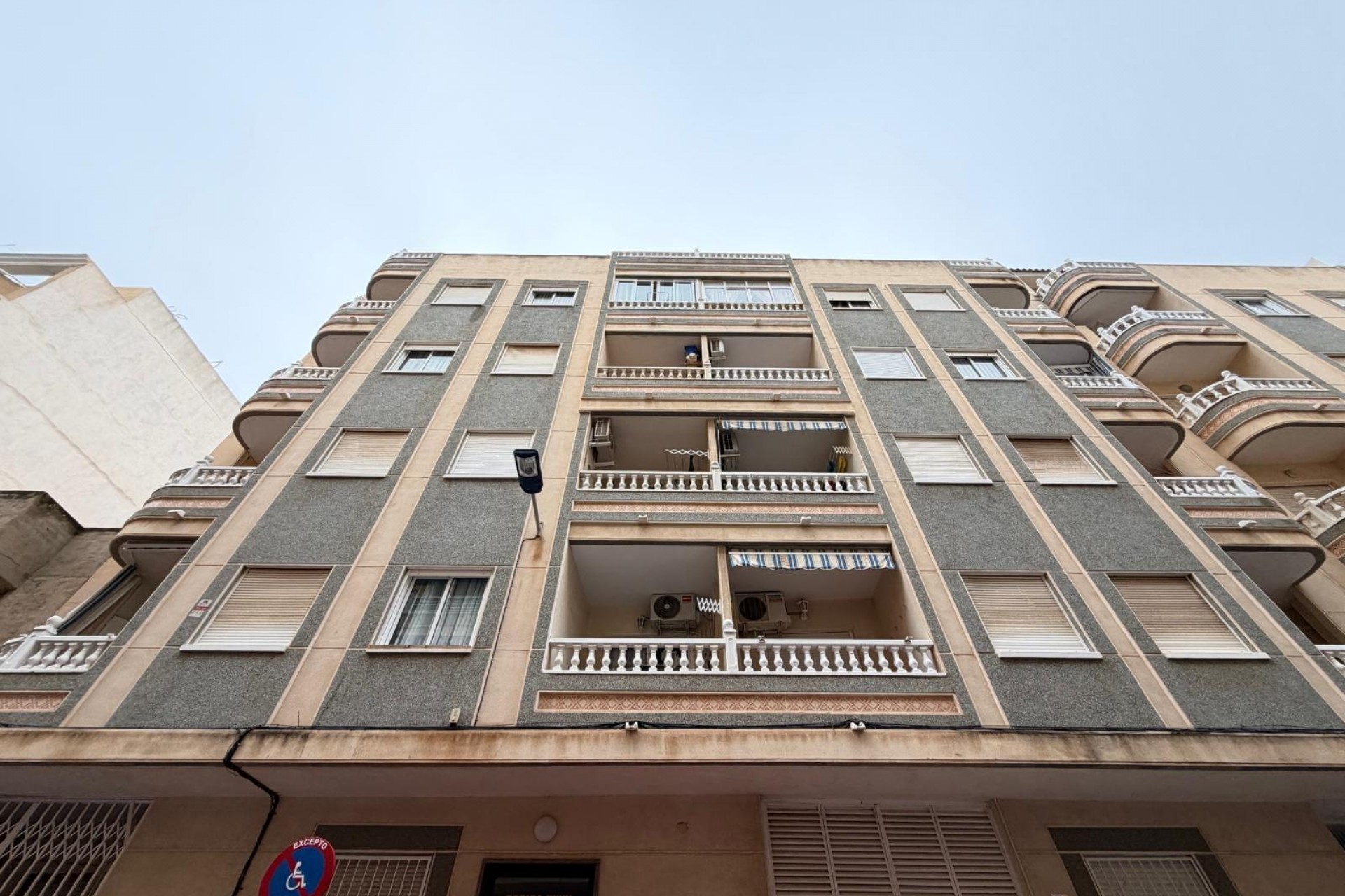 Återförsäljning - Apartment -
Torrevieja - Estacion De Autobuses