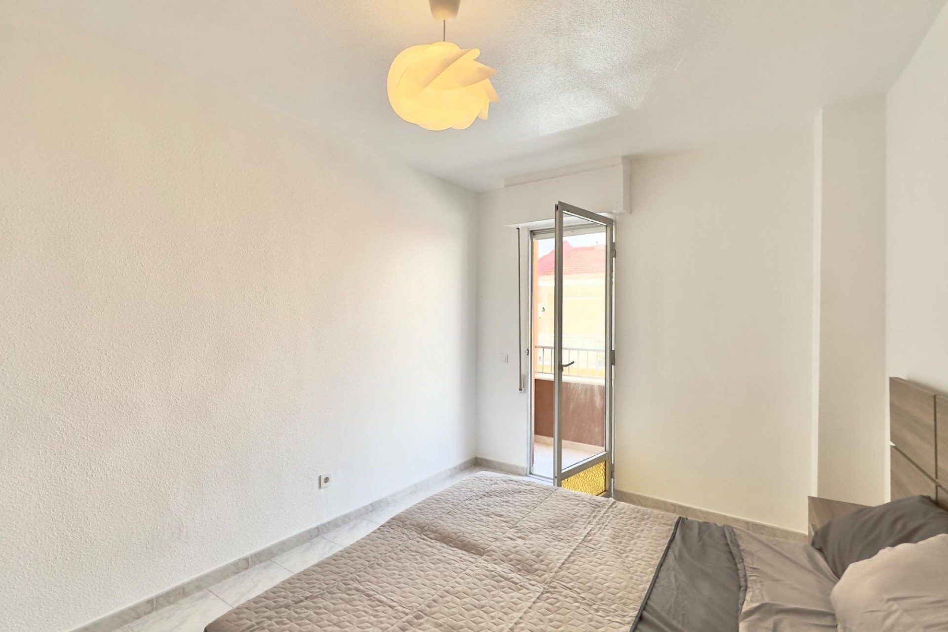 Återförsäljning - Apartment -
Torrevieja - Estacion De Autobuses