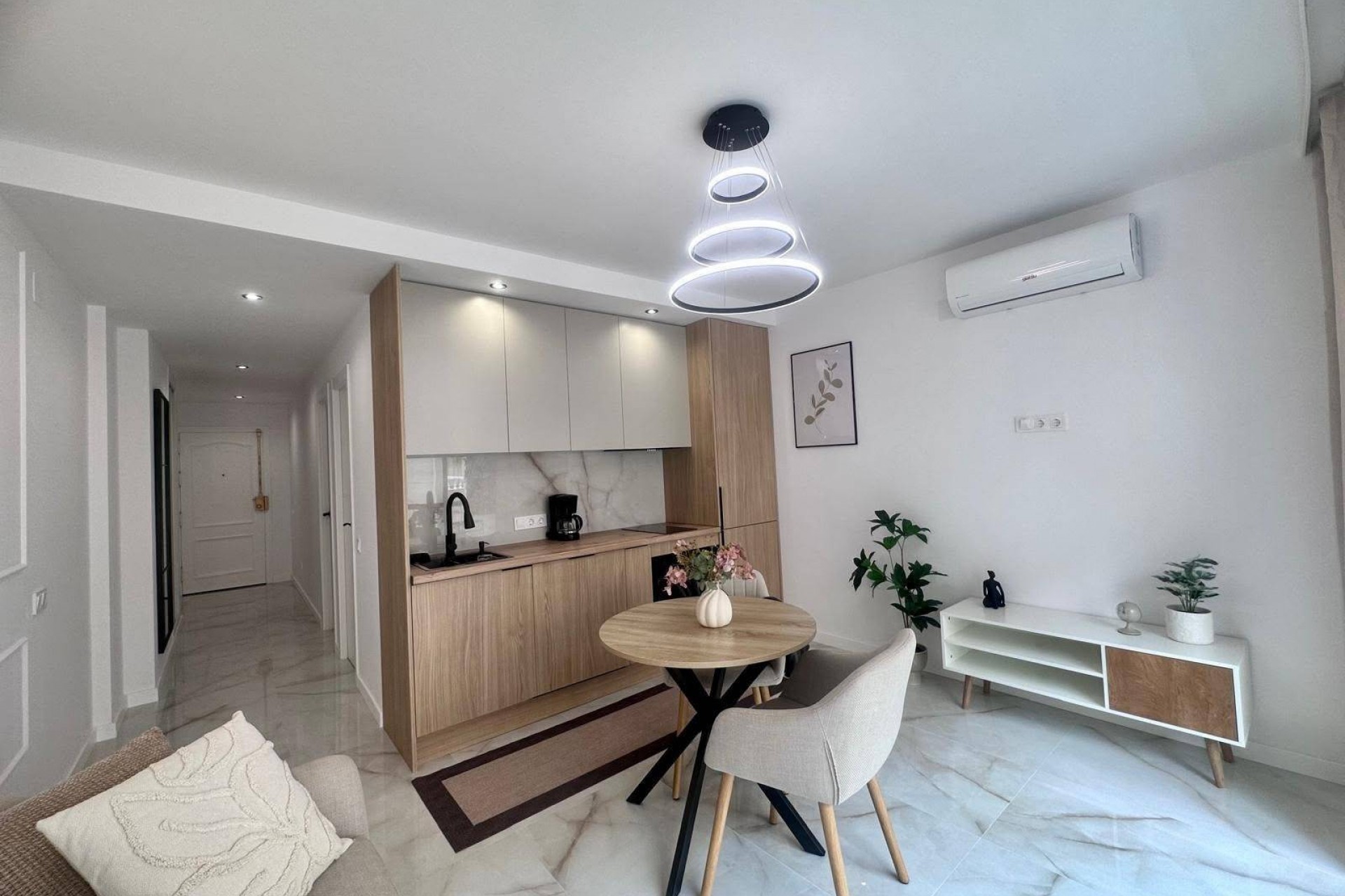 Återförsäljning - Apartment -
Torrevieja - Estacion De Autobuses
