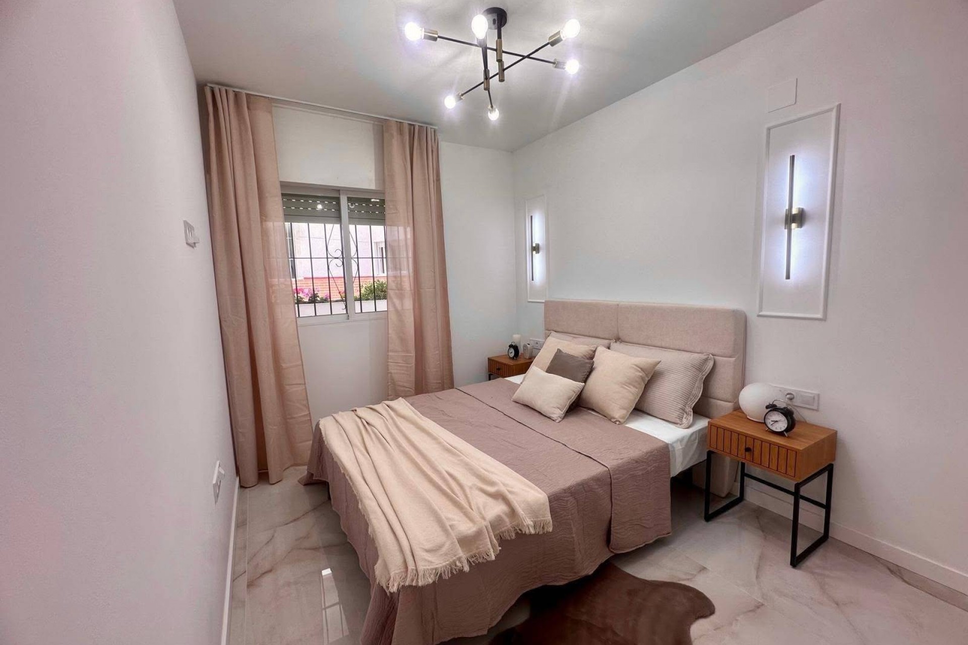 Återförsäljning - Apartment -
Torrevieja - Estacion De Autobuses