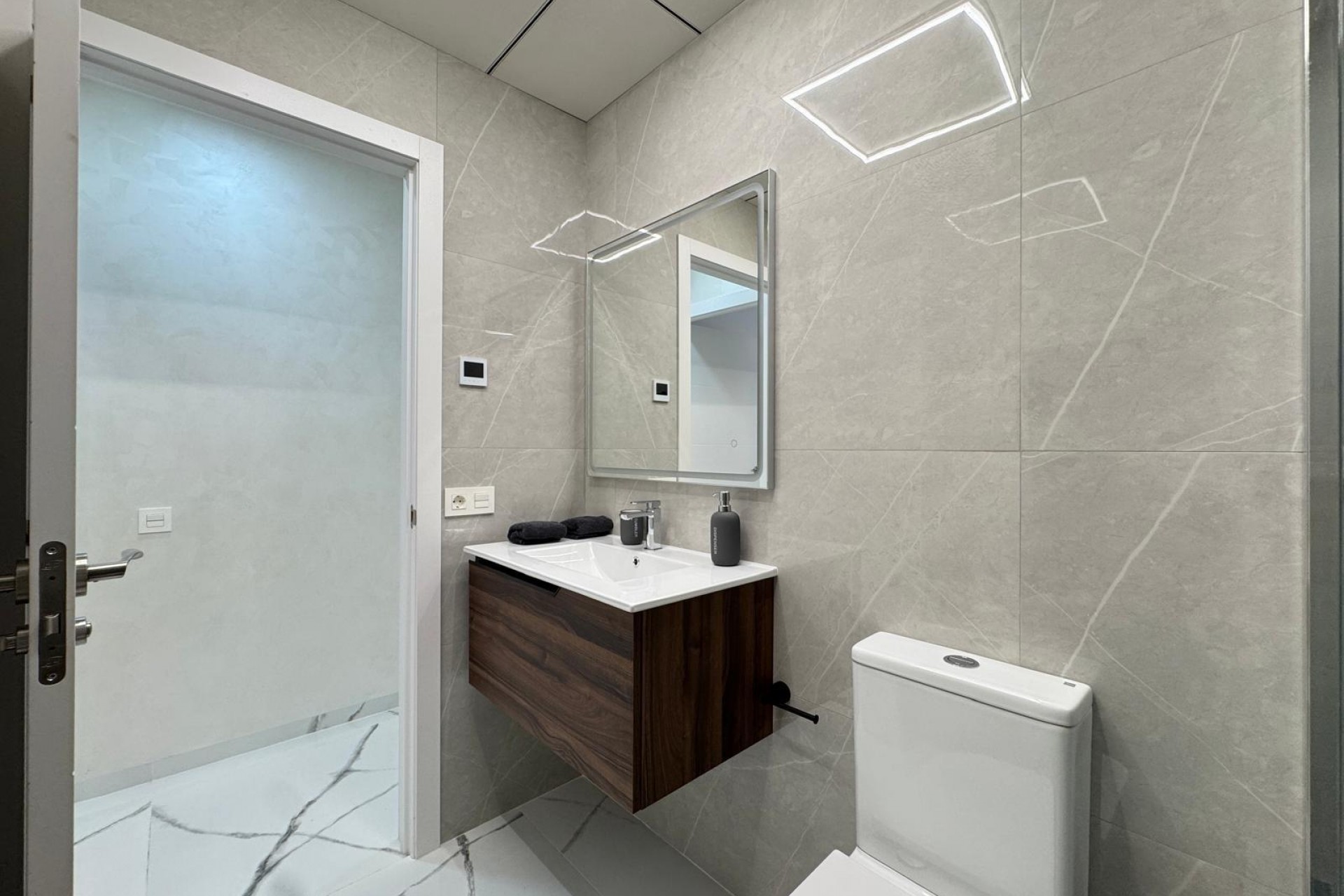 Återförsäljning - Apartment -
Torrevieja - Estacion De Autobuses