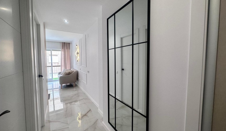 Återförsäljning - Apartment -
Torrevieja - Estacion De Autobuses