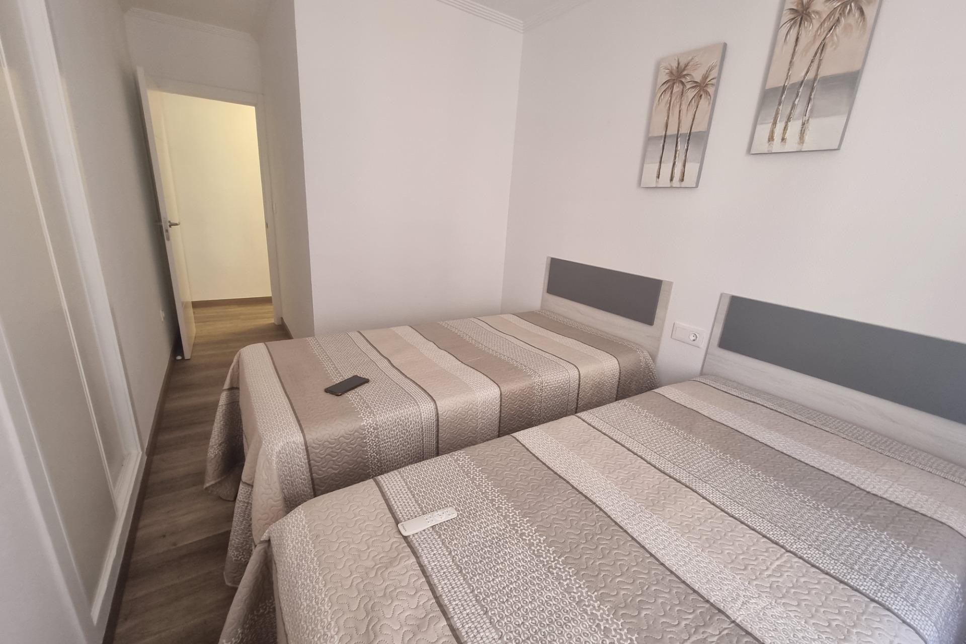 Återförsäljning - Apartment -
Torrevieja - Estacion De Autobuses
