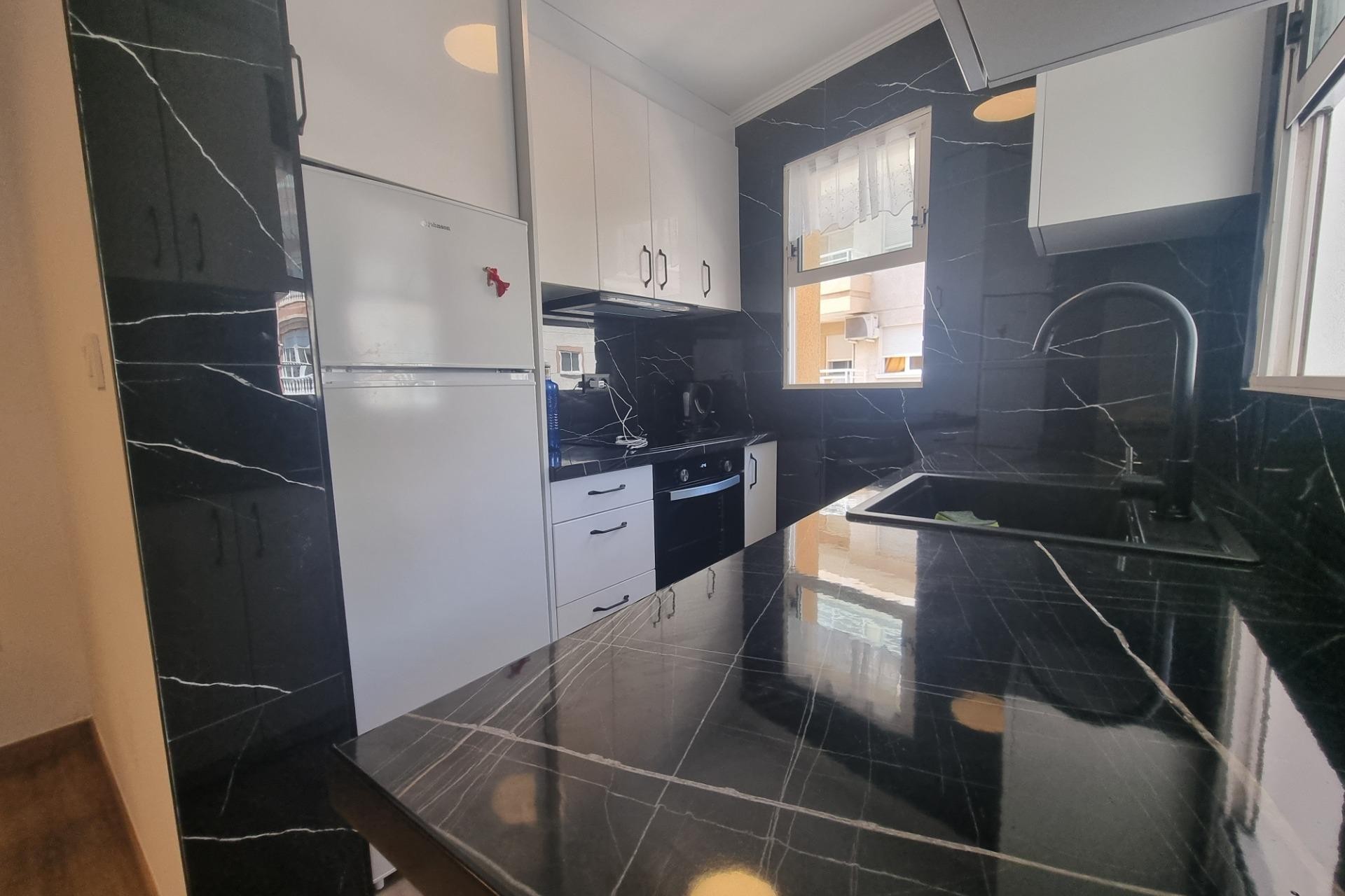 Återförsäljning - Apartment -
Torrevieja - Estacion De Autobuses