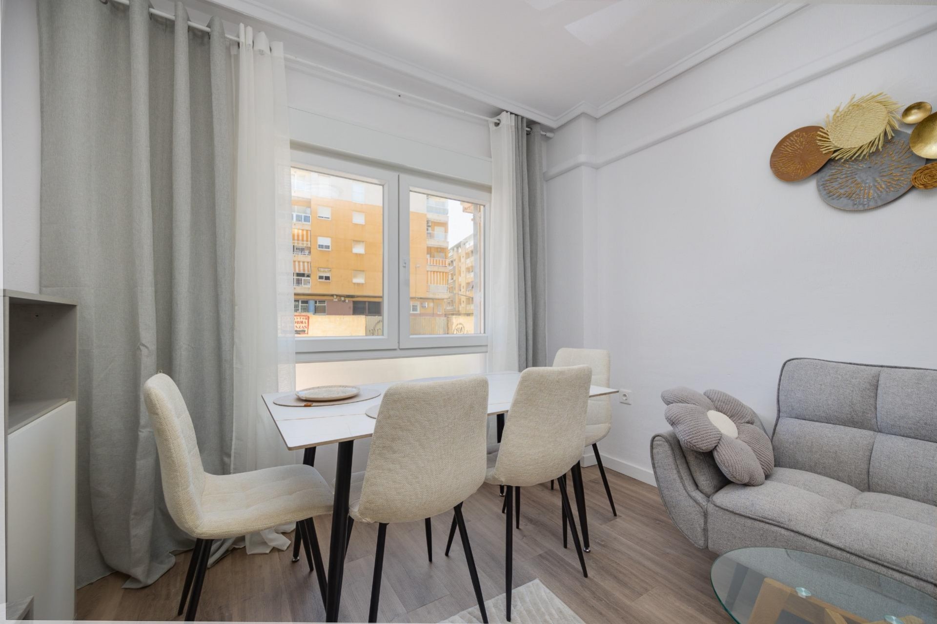 Återförsäljning - Apartment -
Torrevieja - Estacion De Autobuses